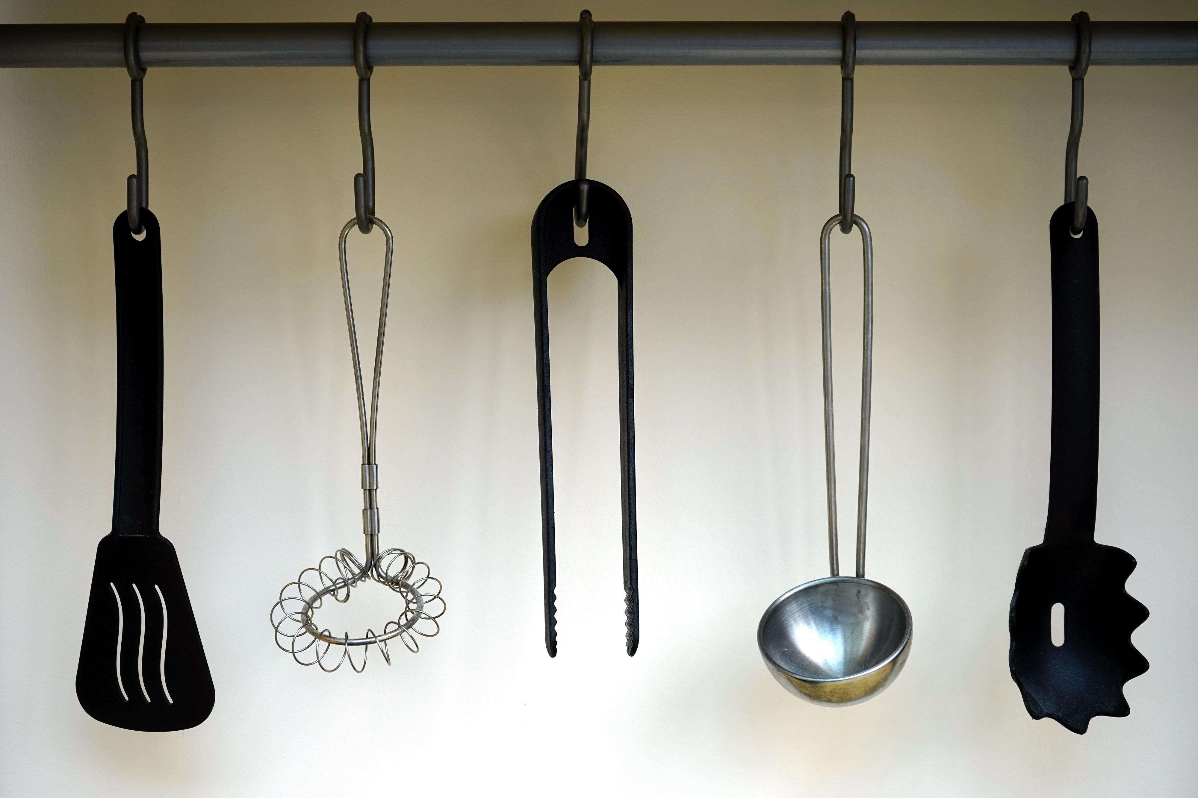 Muito cuidado com os utensílios de cozinha feitos de plástico. Especialistas alertam para os perigos