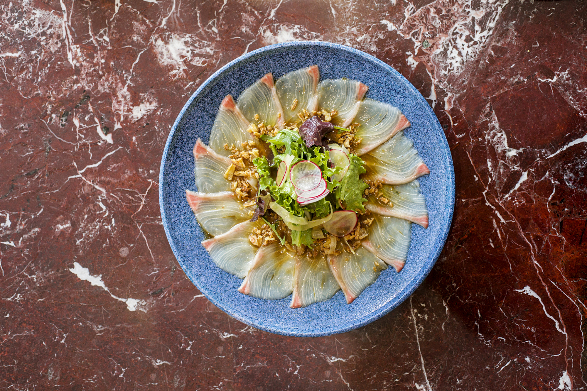 No Yakuza de Cascais serve-se sushi com ouro