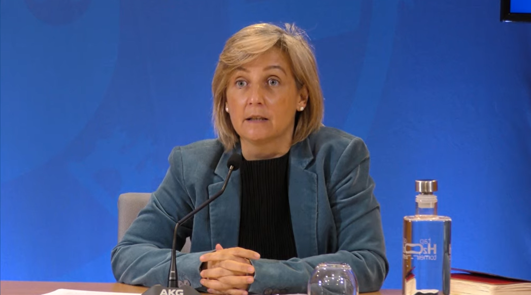 Máscaras deixam de ser obrigatórias nas escolas, mantém-se nos transportes. Saiba tudo