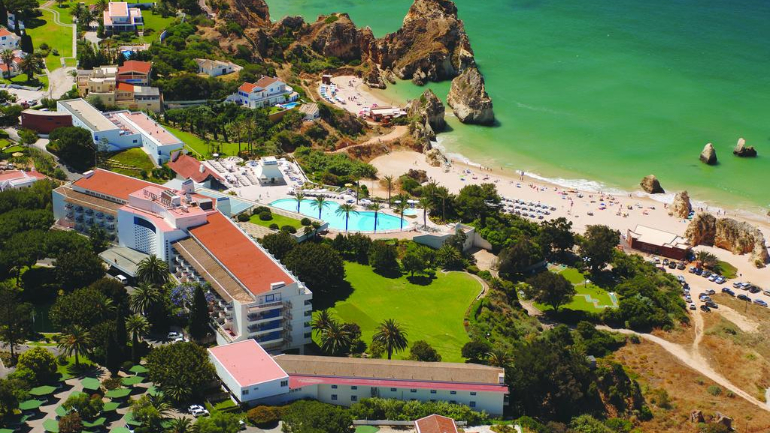 Pestana Alvor Praia. É assim o hotel onde Marcelo estava de férias (e que foi assaltado durante a noite)