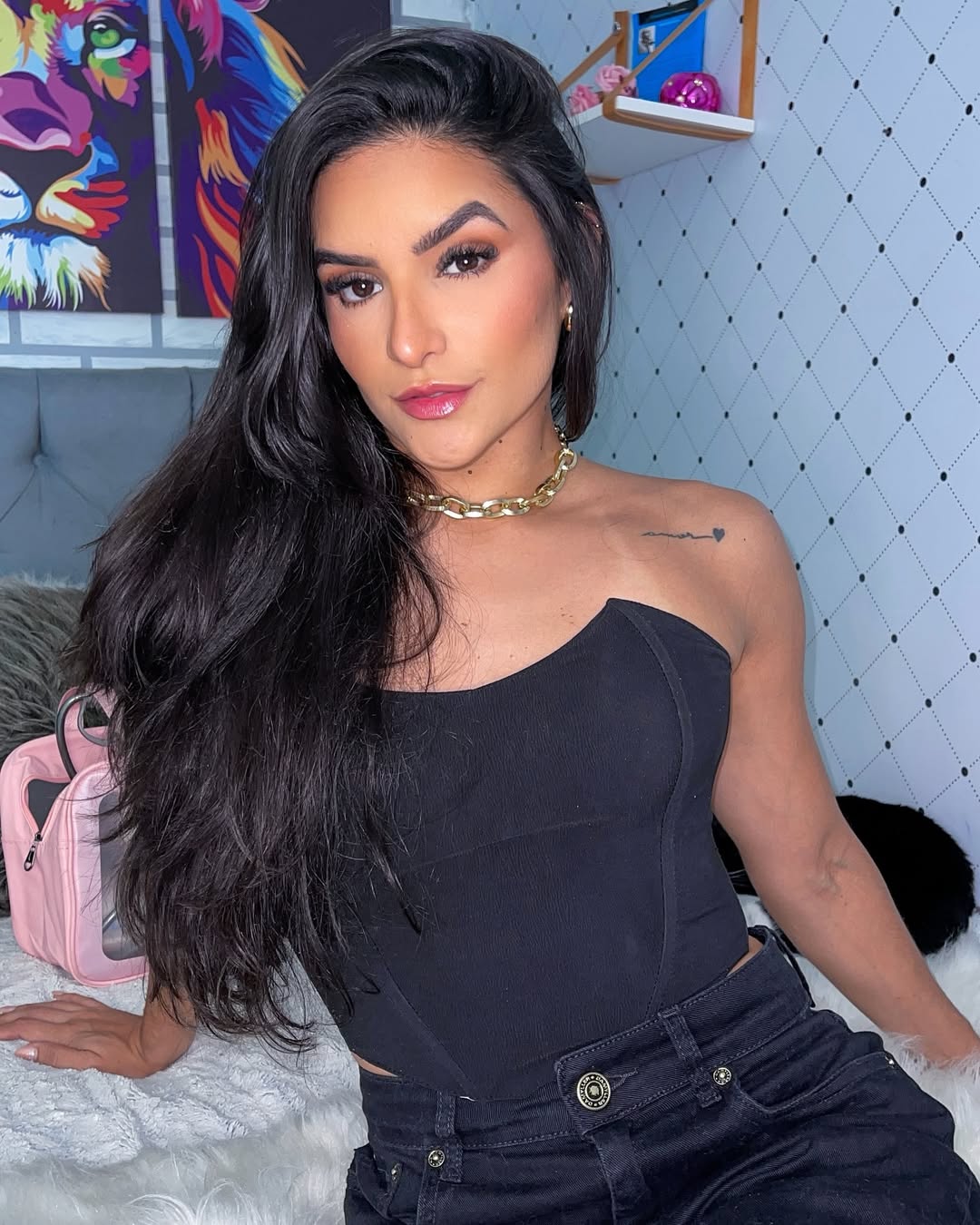 Influencer de 29 anos morre no dia do aniversário em acidente de viação. Saiba o que aconteceu