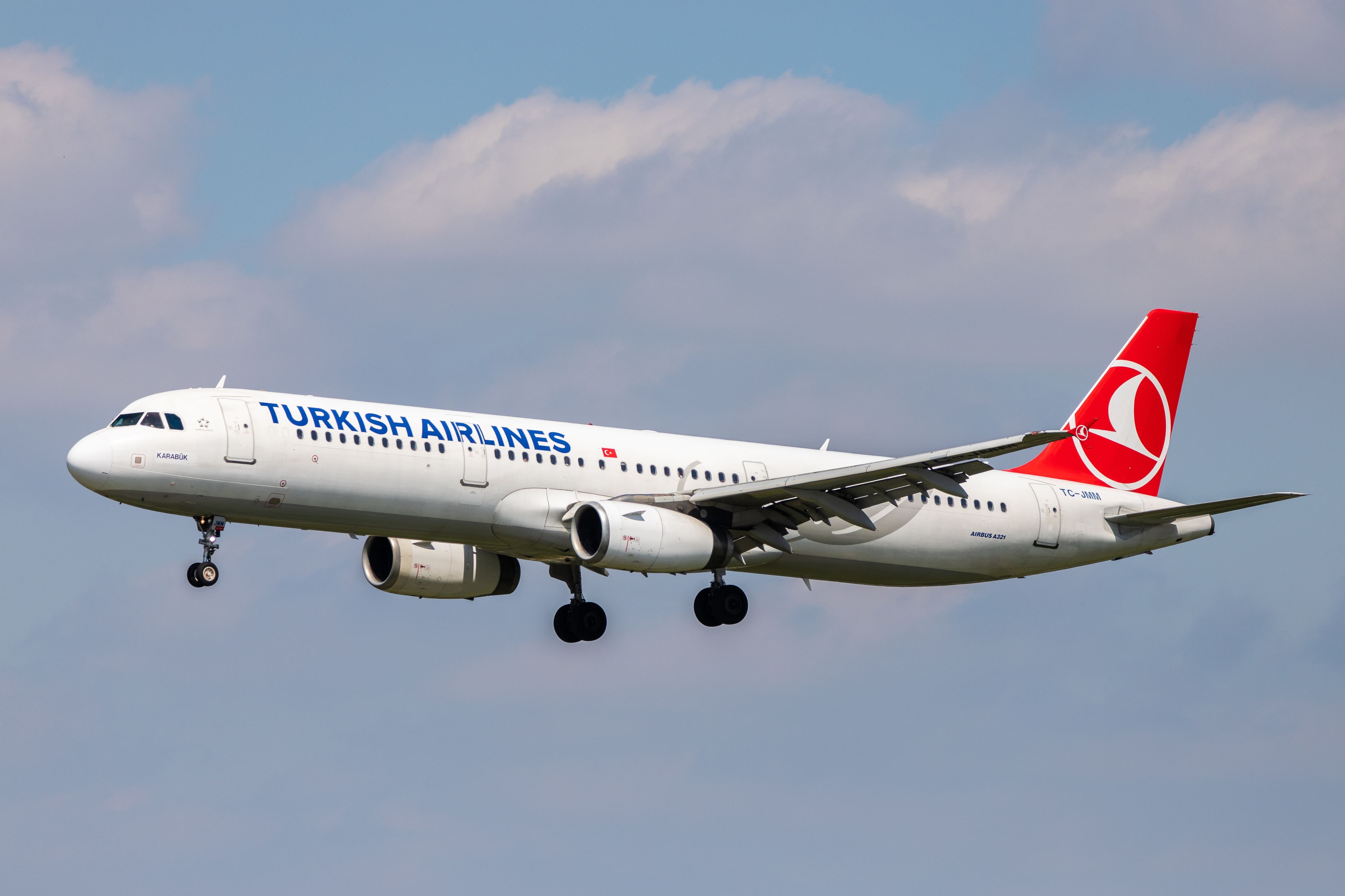 Menino de 11 anos morreu num avião da Turkish Airlines. Um médico a bordo tentou ajudar