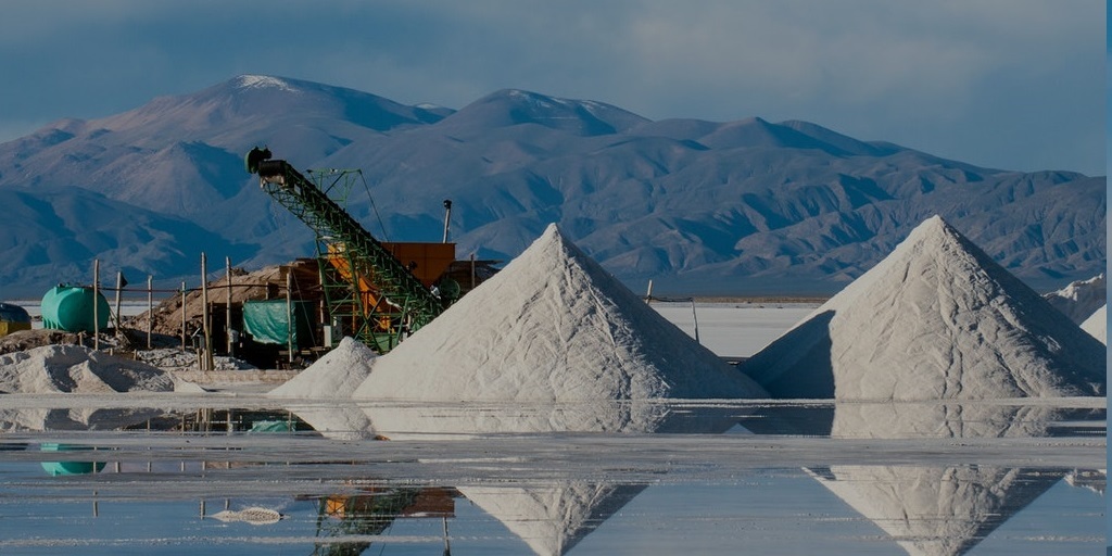 Procura não sustentável por metais e minerais raros atrasa o progresso na luta contra alterações climáticas