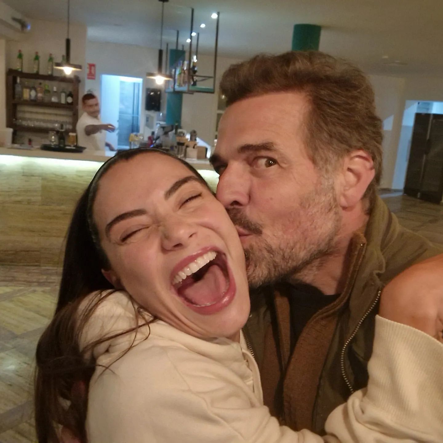 Pêpê Rapazote e Carolina Carvalho estrelas de nova série sobre tráfico de droga. Conheça as novidades da MAX