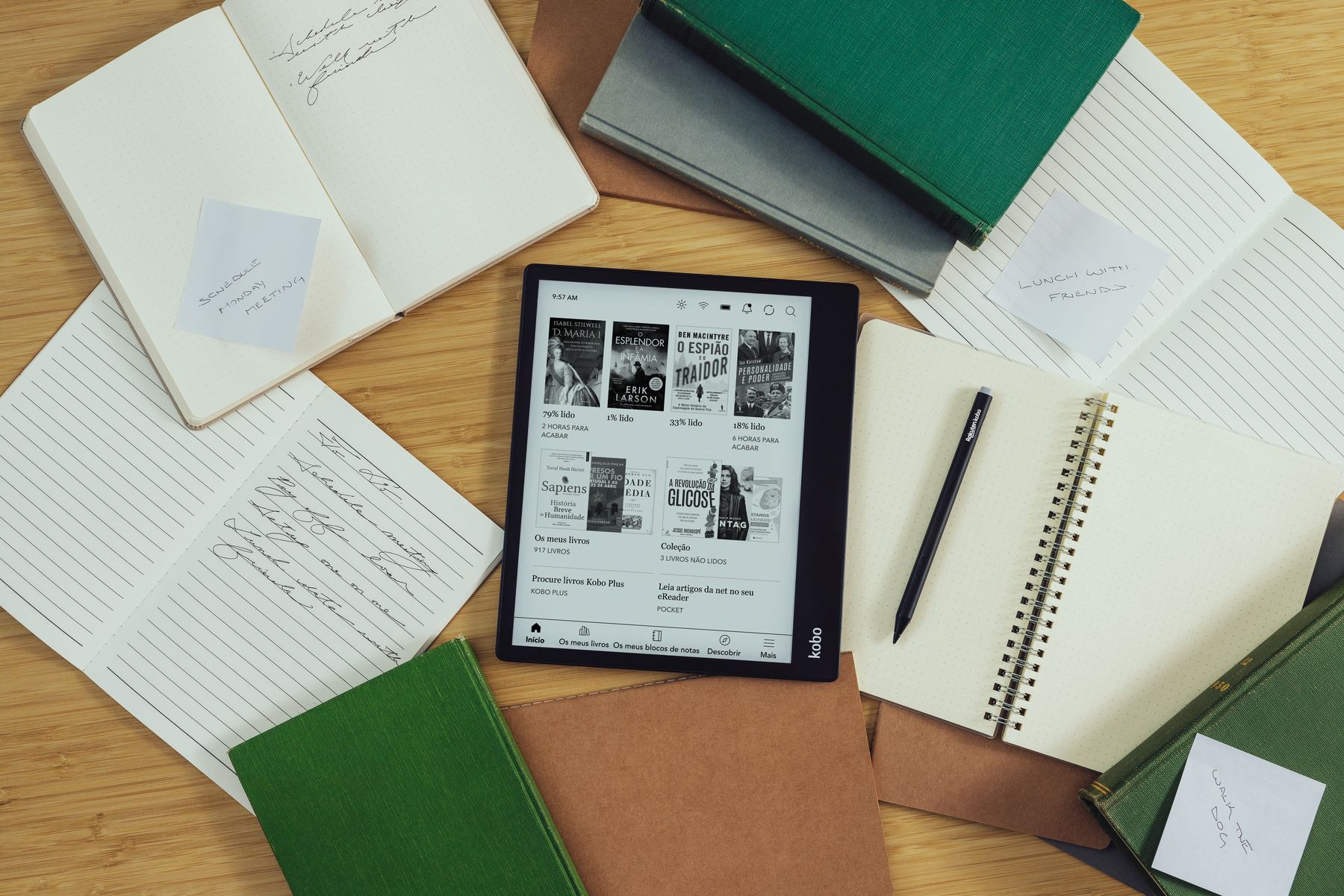 De tronco nu, Rui Unas e filho mais velho são capa de revista masculina. “Inédita em quase 23 anos”