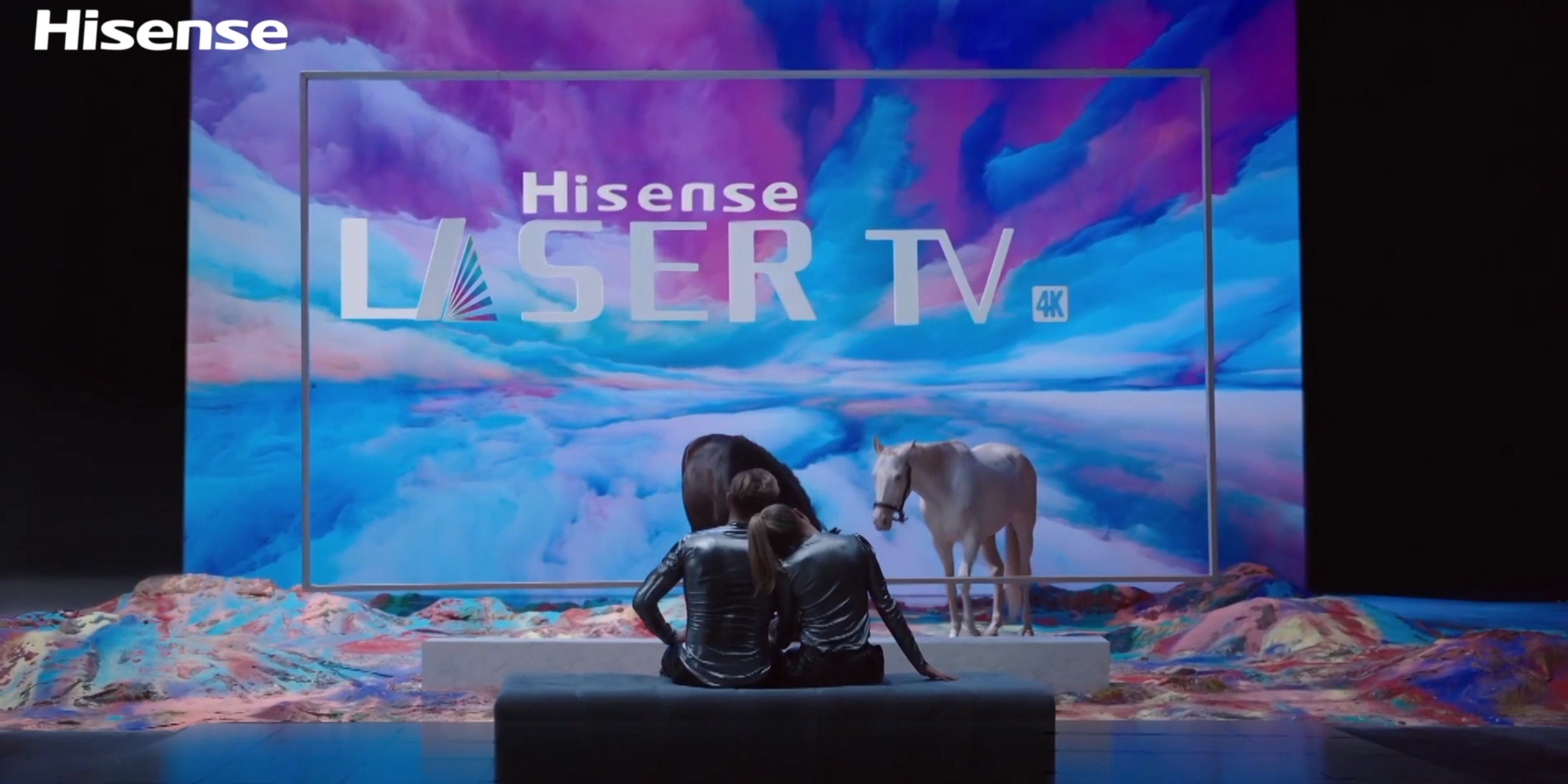 Sobrinha de Letizia, filha da irmã que se suicidou, ganha a vida a distribuir panfletos. “Faço-o por dinheiro”