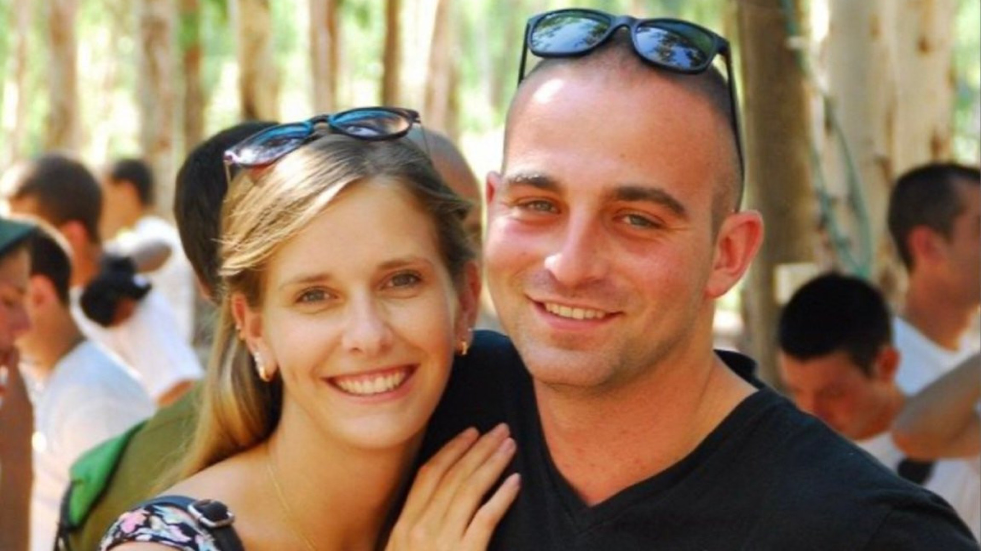 Casal morto pelo Hamas conseguiu salvar a vida dos filhos bebés ao escondê-los num abrigo anti-bomba