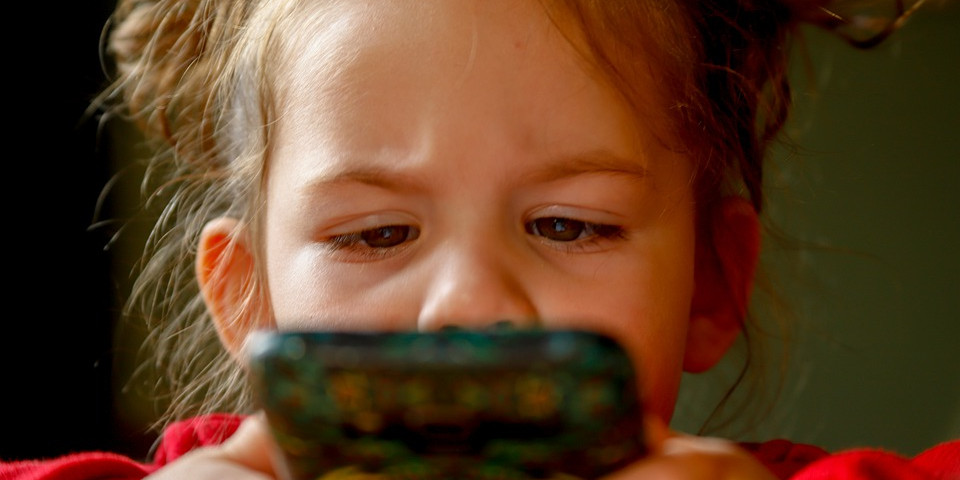 95% das crianças portuguesas com 10 anos já têm um smartphone