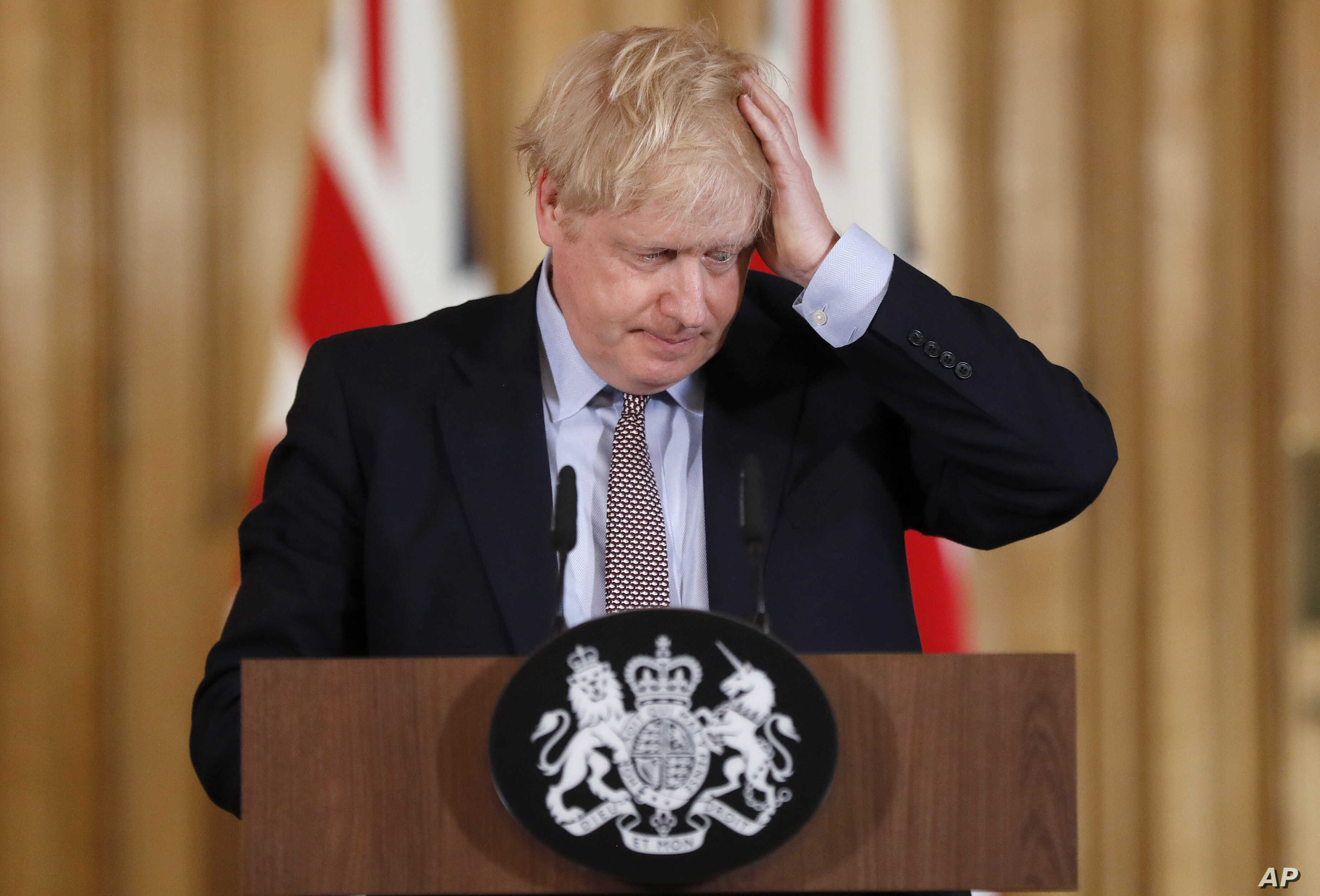 O drama de Boris Johnson. Como é que em 10 dias se passa de saudável para os cuidados intensivos, em risco de vida
