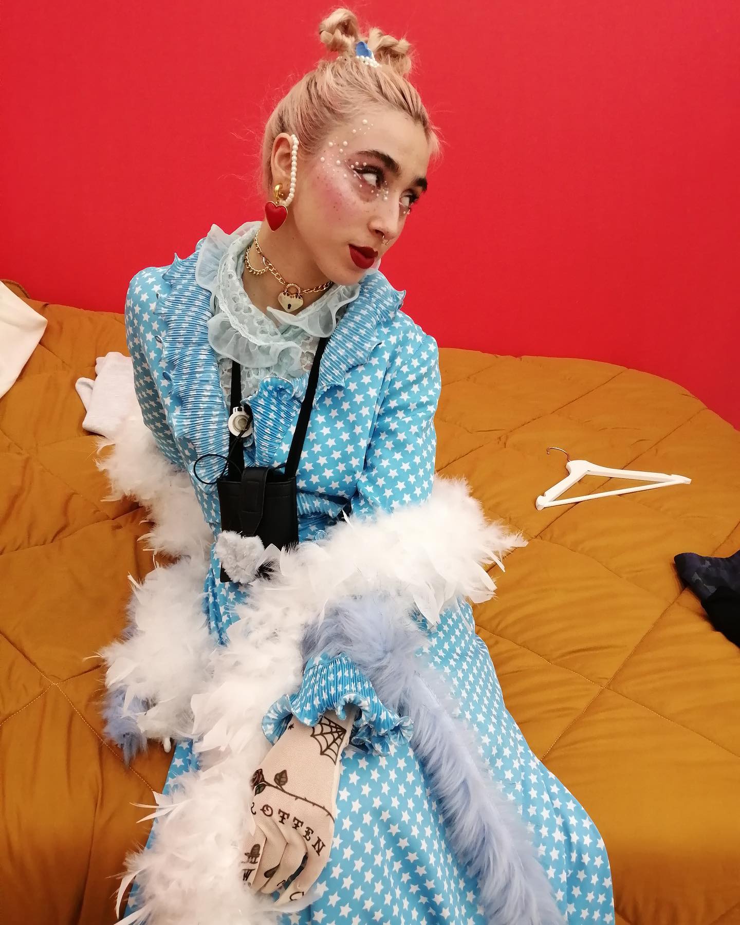 “BB Famosos”. No jantar dos nomeados, Marie admite: “Meu Deus, estou com uma bebedeira”