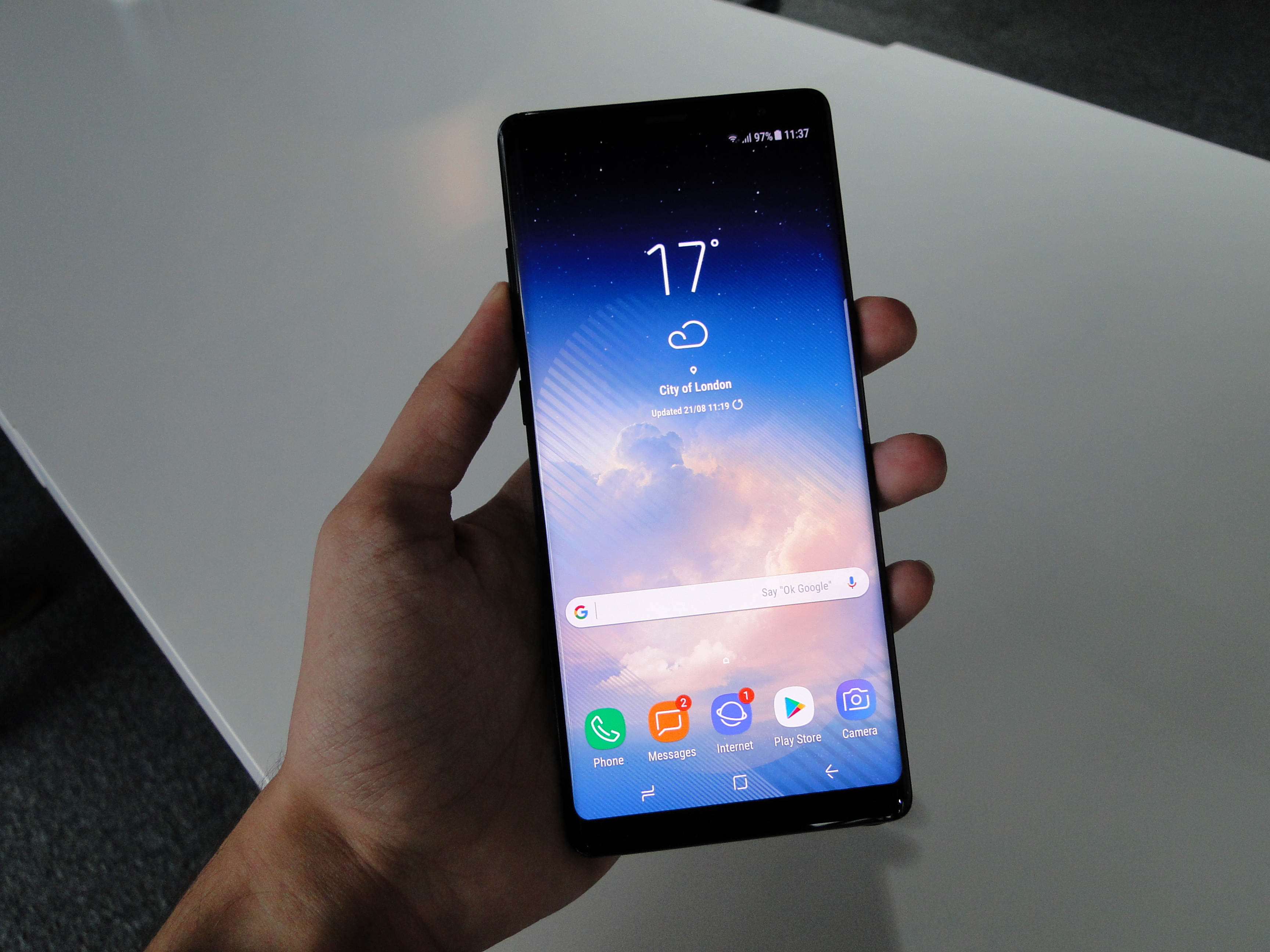 Jovens roubam cartão de débito para comprar pizzas e gastam cerca de 500€