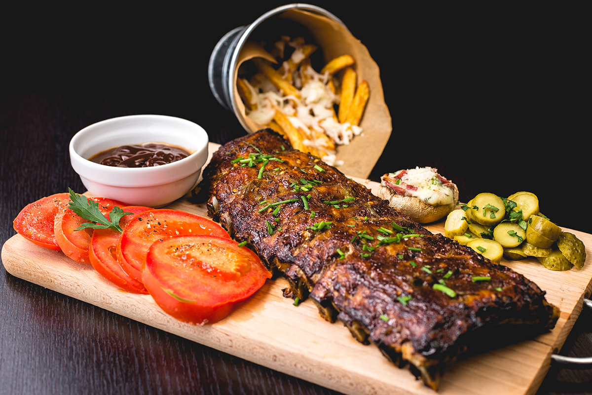 COAL. O novo restaurante de Cascais onde a comida vai da grelha para a mesa