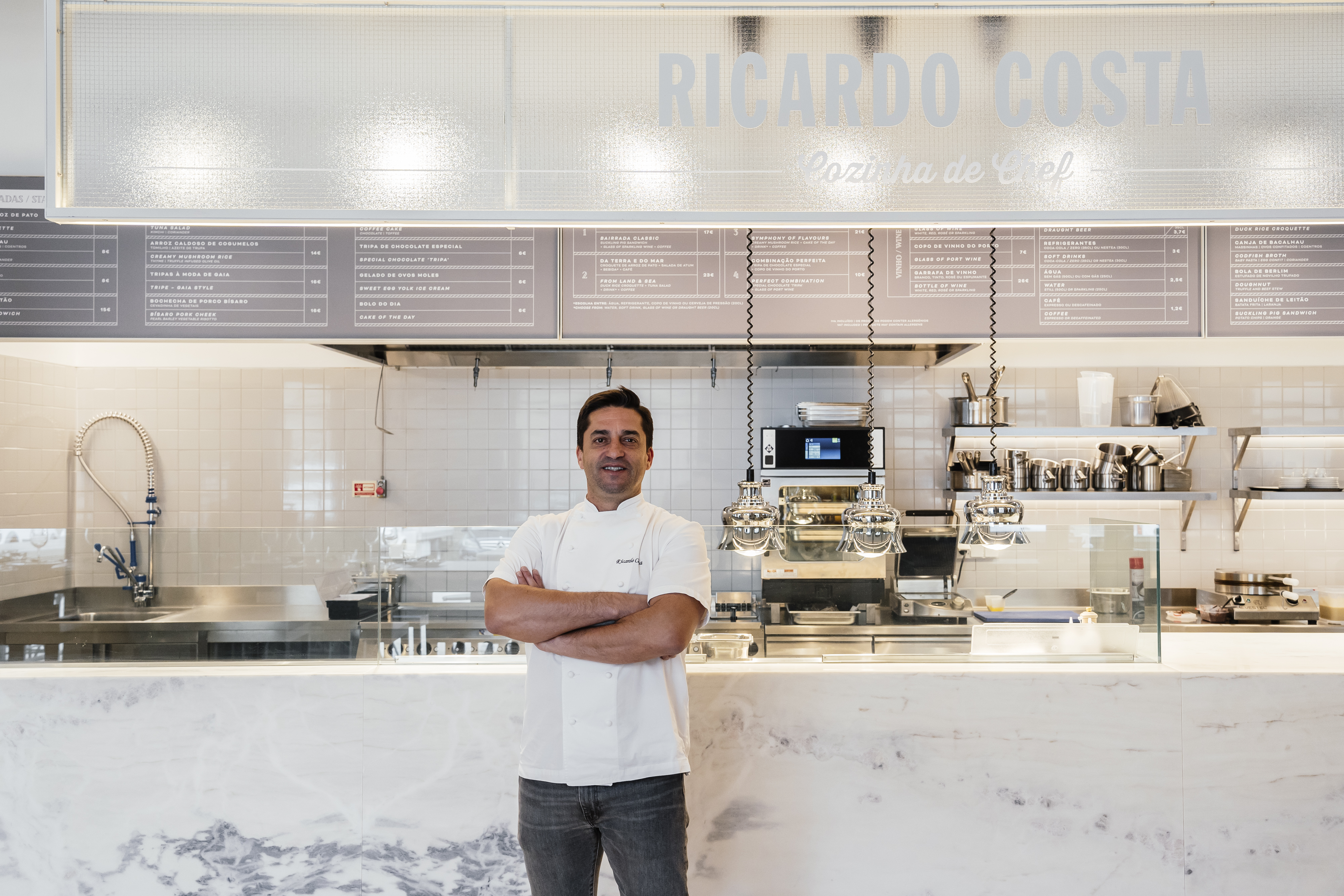 Há novos pratos do chef Ricardo Costa, com 2 estrelas Michelin, no Time Out Market (e são económicos)