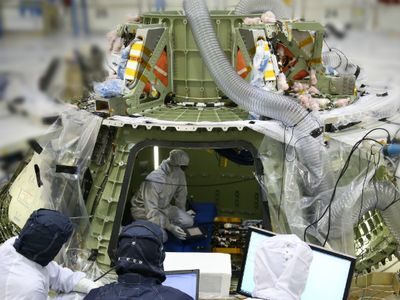 A febre dos logos na roupa renasceu