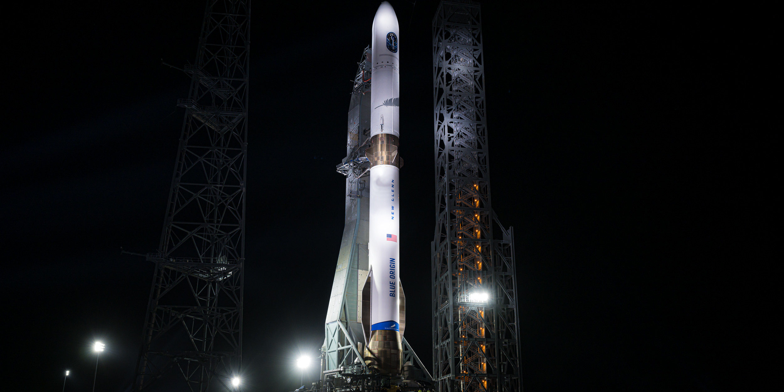 Foguetão New Glenn da Blue Origin finalmente lançado ao espaço. Elon Musk felicitou voo bem-sucedido