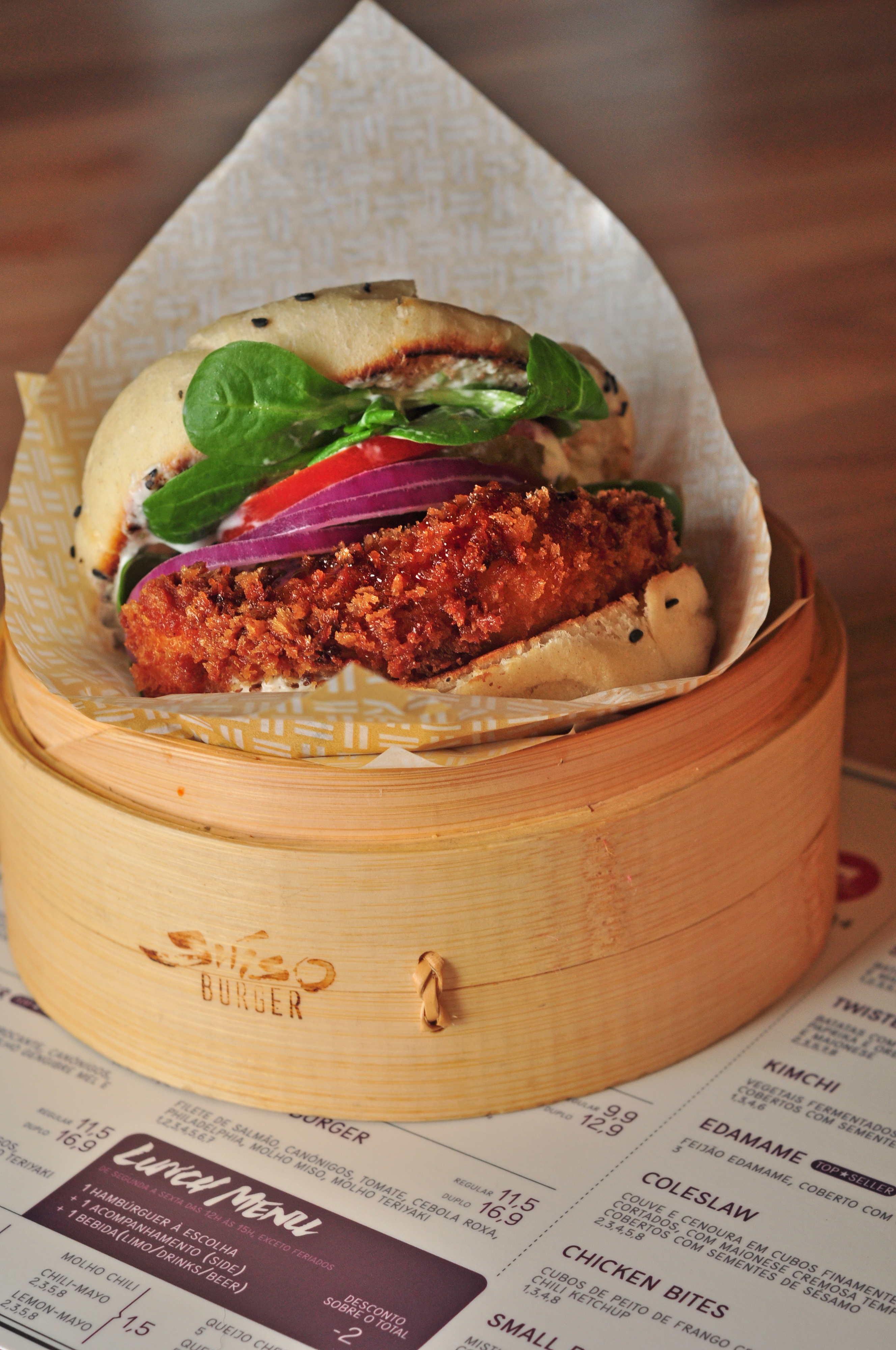 O novo hambúrguer de frango do Shiso Burger promete viciar qualquer pessoa