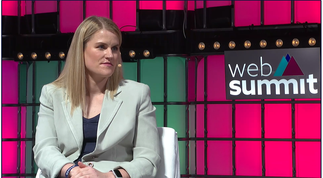 “Encontrei coisas no Facebook que acredito que podem pôr a vida das pessoas em risco” acusa Frances Haugen