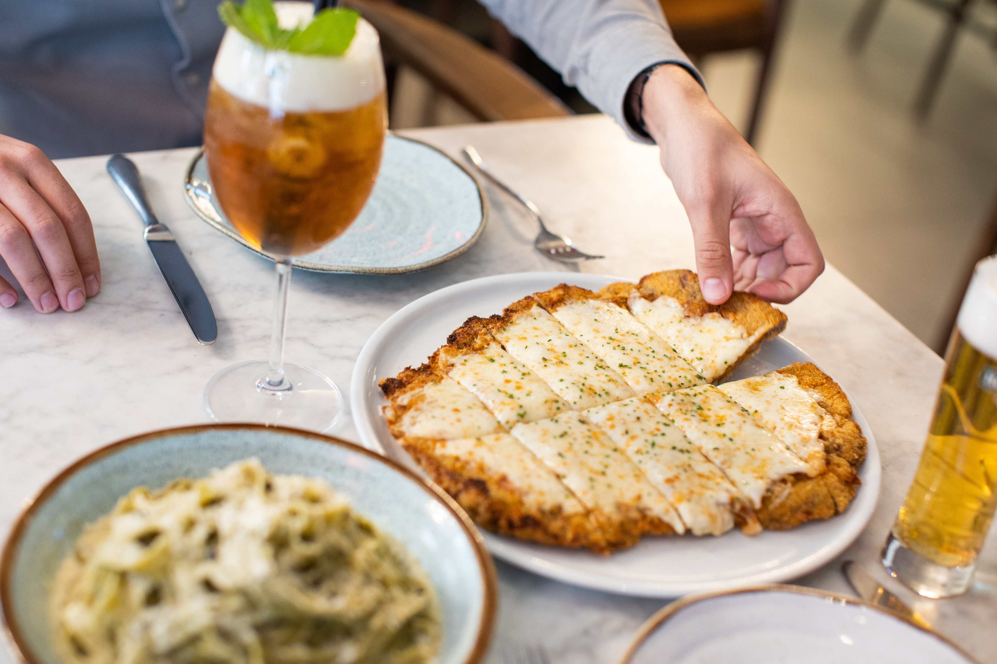 O Guilty de Olivier faz 10 anos — e há um panado XXL com massa verde para comemorar