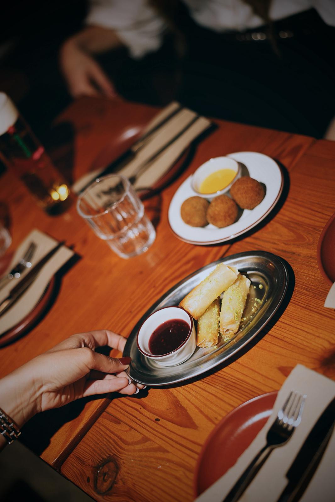 O Pub Lisboeta. Um dos mais icónicos espaços do Príncipe Real abriu com o selo da Mercearia Pachecas