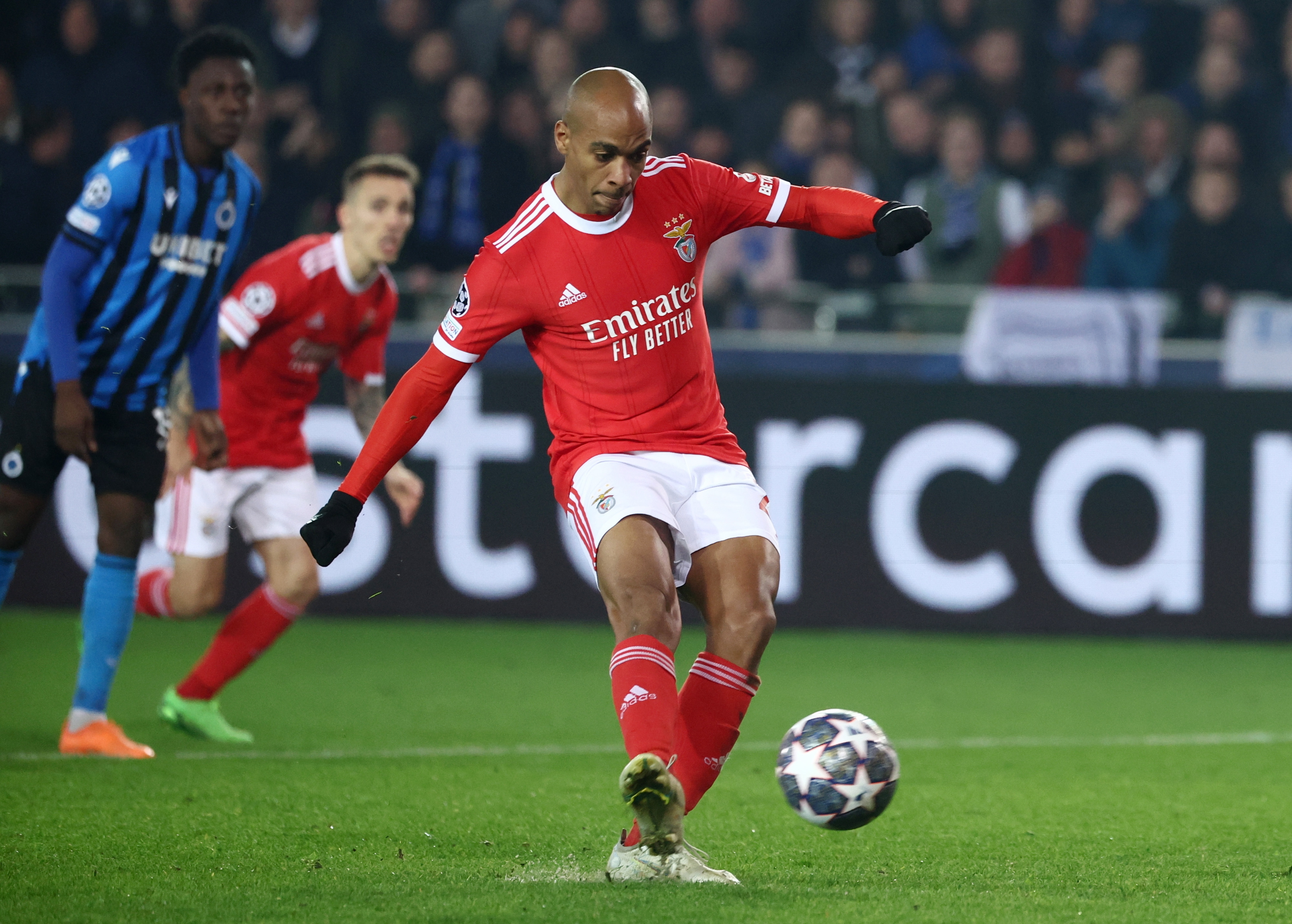 Benfica tenta confirmar quartos de final da Liga dos Campeões na receção ao Club  Brugge - Renascença