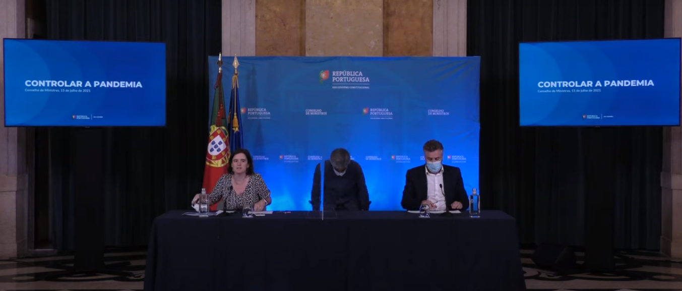 Autotestes passam a ser vendidos também em supermercados, decide Conselho de Ministros