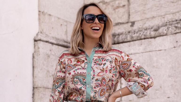 Youtuber Helena Coelho é acusada de maquilhar os abdominais e responde de forma hilariante