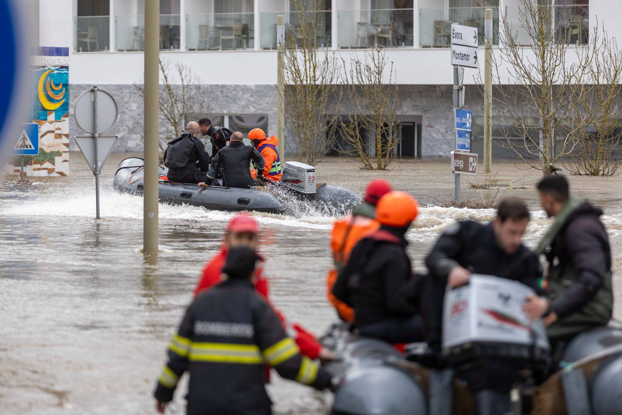 Presidente da Assembleia avisa que "o Estado não pode falhar" no apoio às vítimas do mau tempo