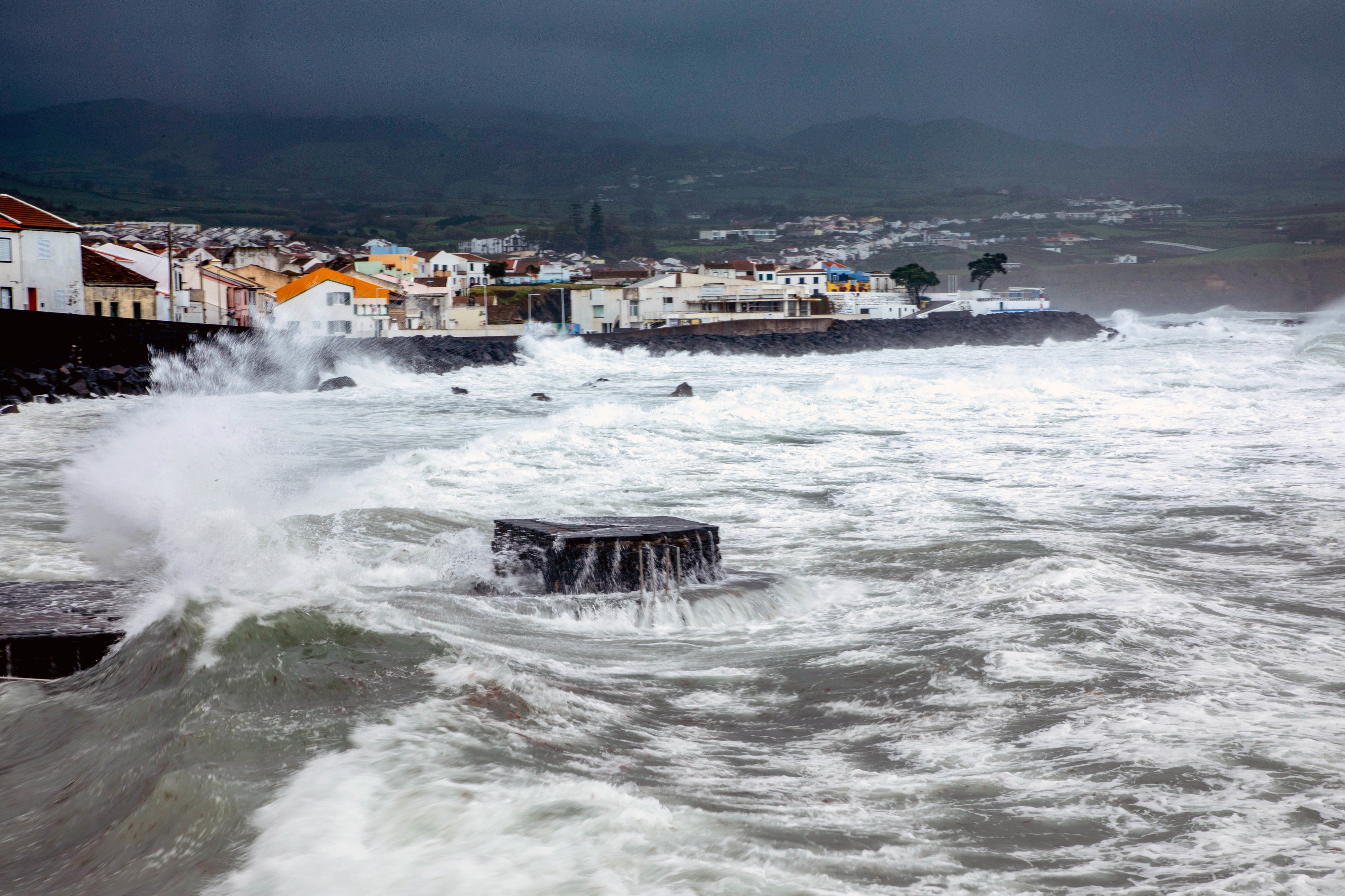 Mau tempo: Proteção Civil dos Açores eleva para 45 o número de ocorrências