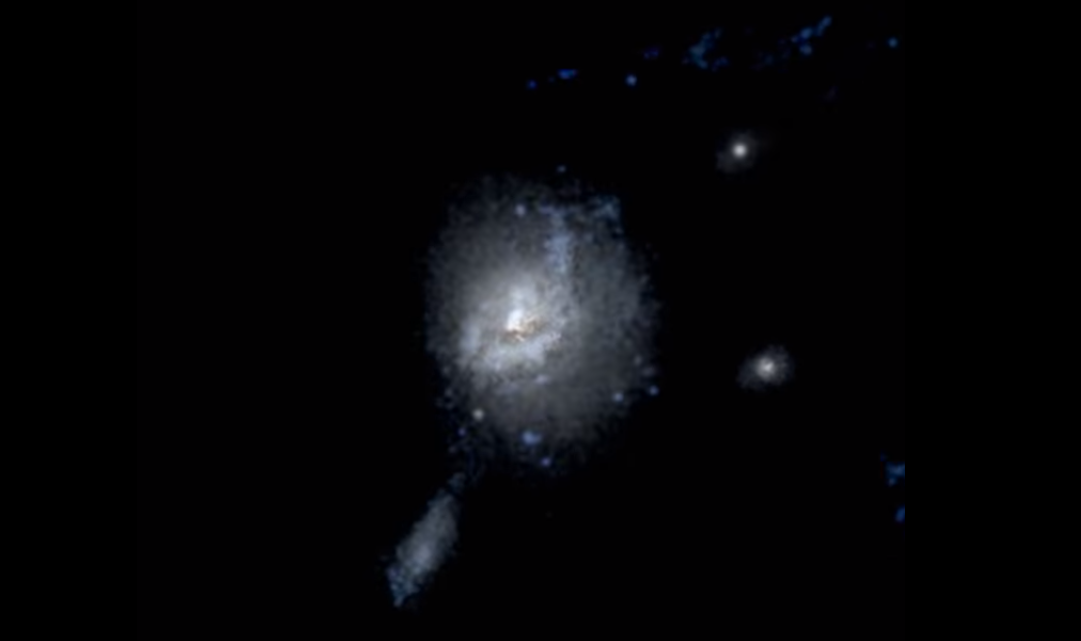 “Friends”. Ainda se lembra de como eram o primeiro e o último look de cada personagem?