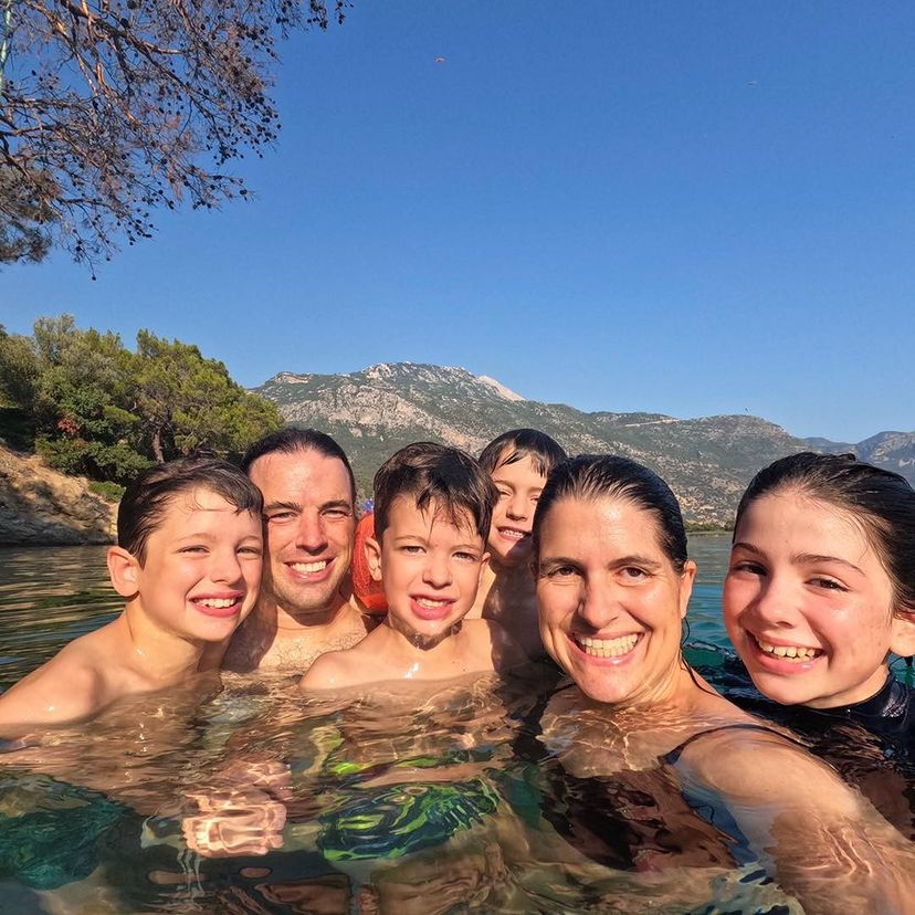 Os filhos deste casal vão perder a visão. Antes disso, os pais decidiram levá-los numa volta ao Mundo