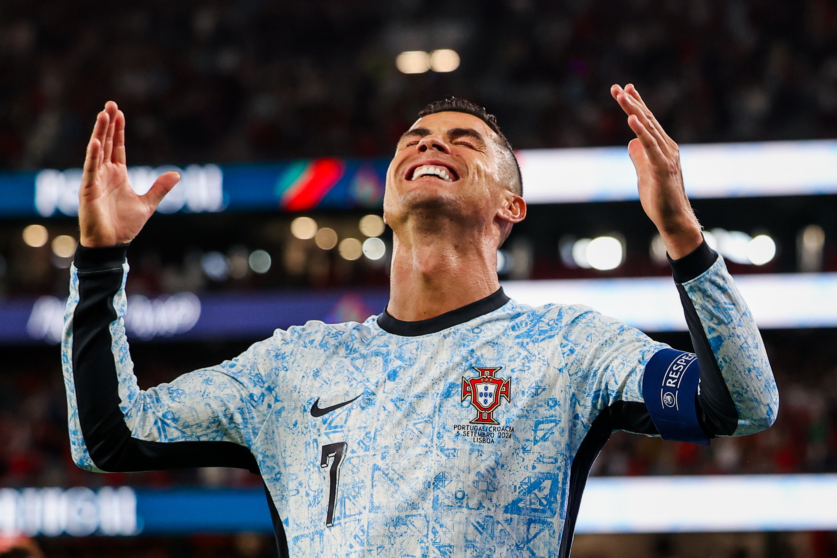 Cristiano Ronaldo atinge os 40 anos como "o maior goleador de sempre"