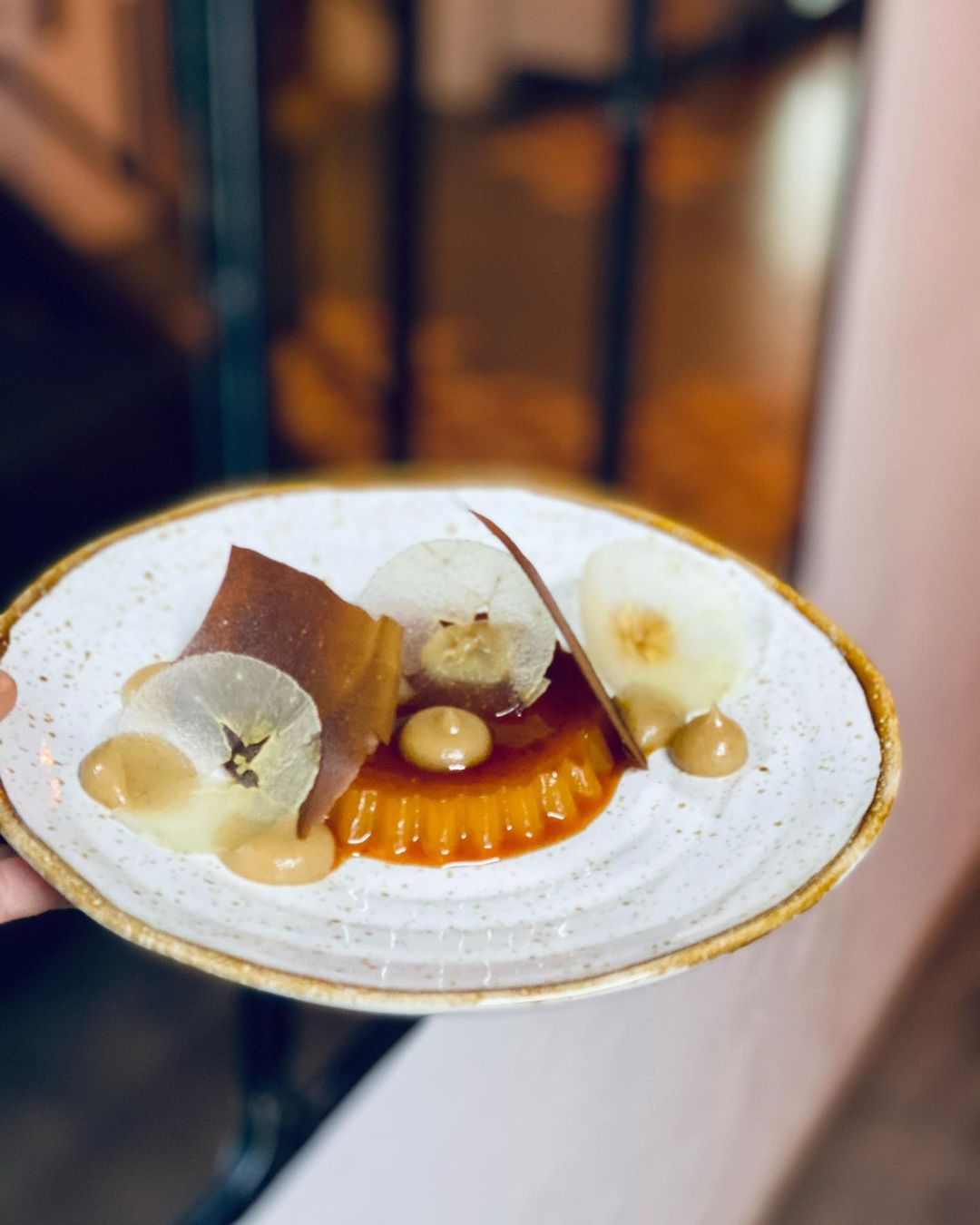 Cafezique. Ostras da ria Formosa? Pudim Abade de Priscos com queijo azul? Já estamos a salivar