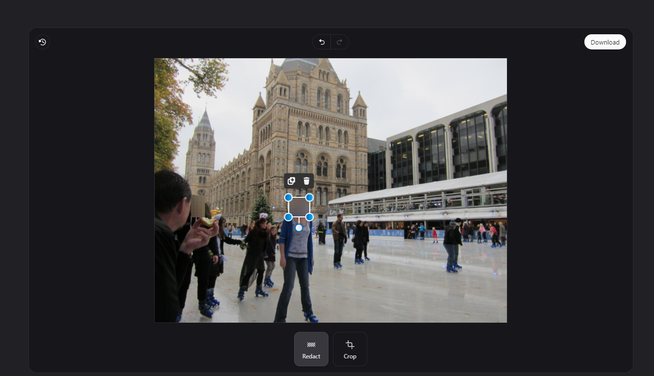 Precisa de proteger dados sensíveis em fotografias? Há uma plataforma gratuita que o pode ajudar
