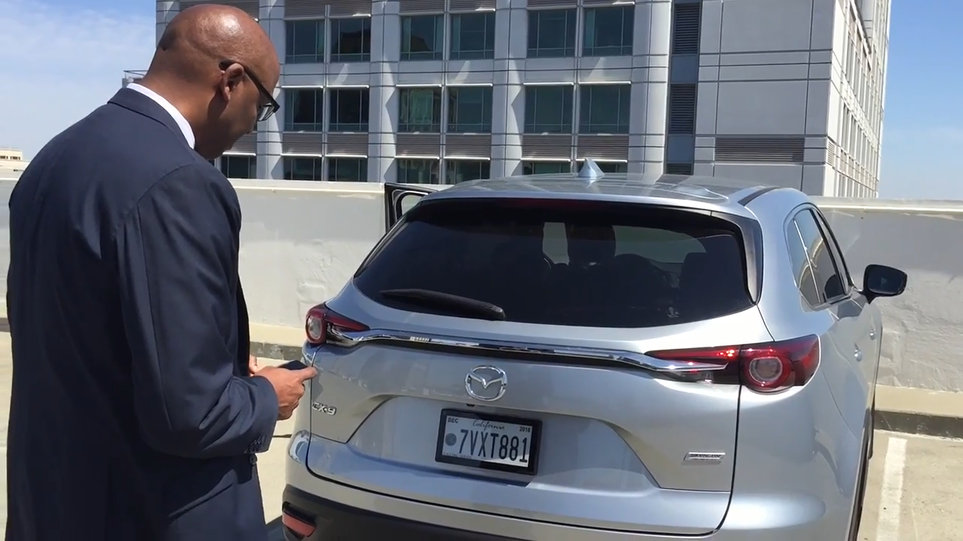 Califórnia testa a introdução das primeiras matrículas digitais