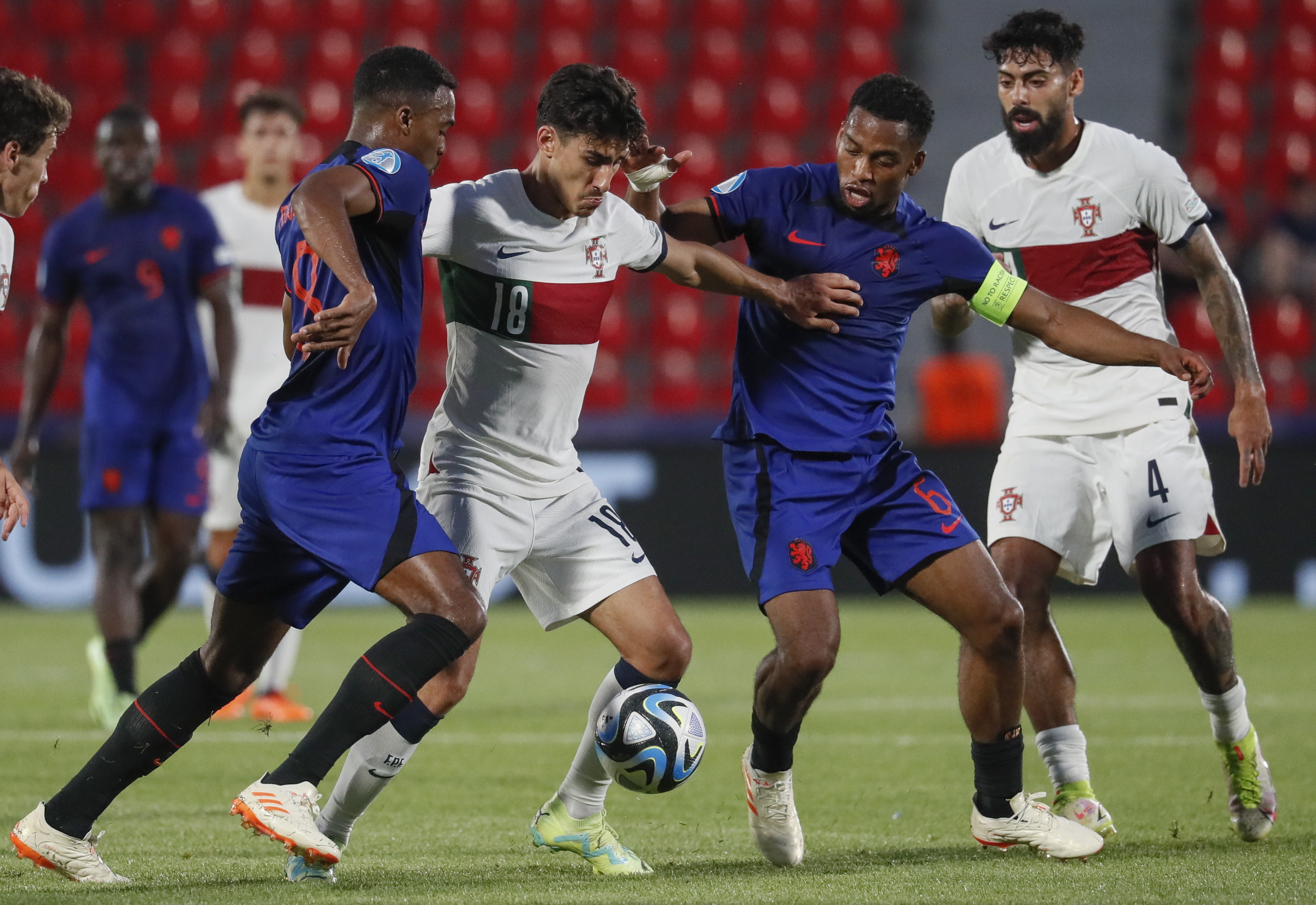 Sub-21 de Portugal vence Roménia em jogo particular com dois golaços - EURO  Sub 21 - SAPO Desporto