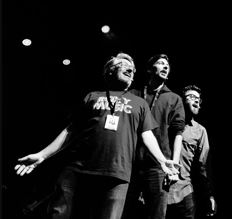 Não foi a tempo de comprar bilhetes para “Uma Nêspera no Cu”? Nova data fica disponível esta quarta-feira