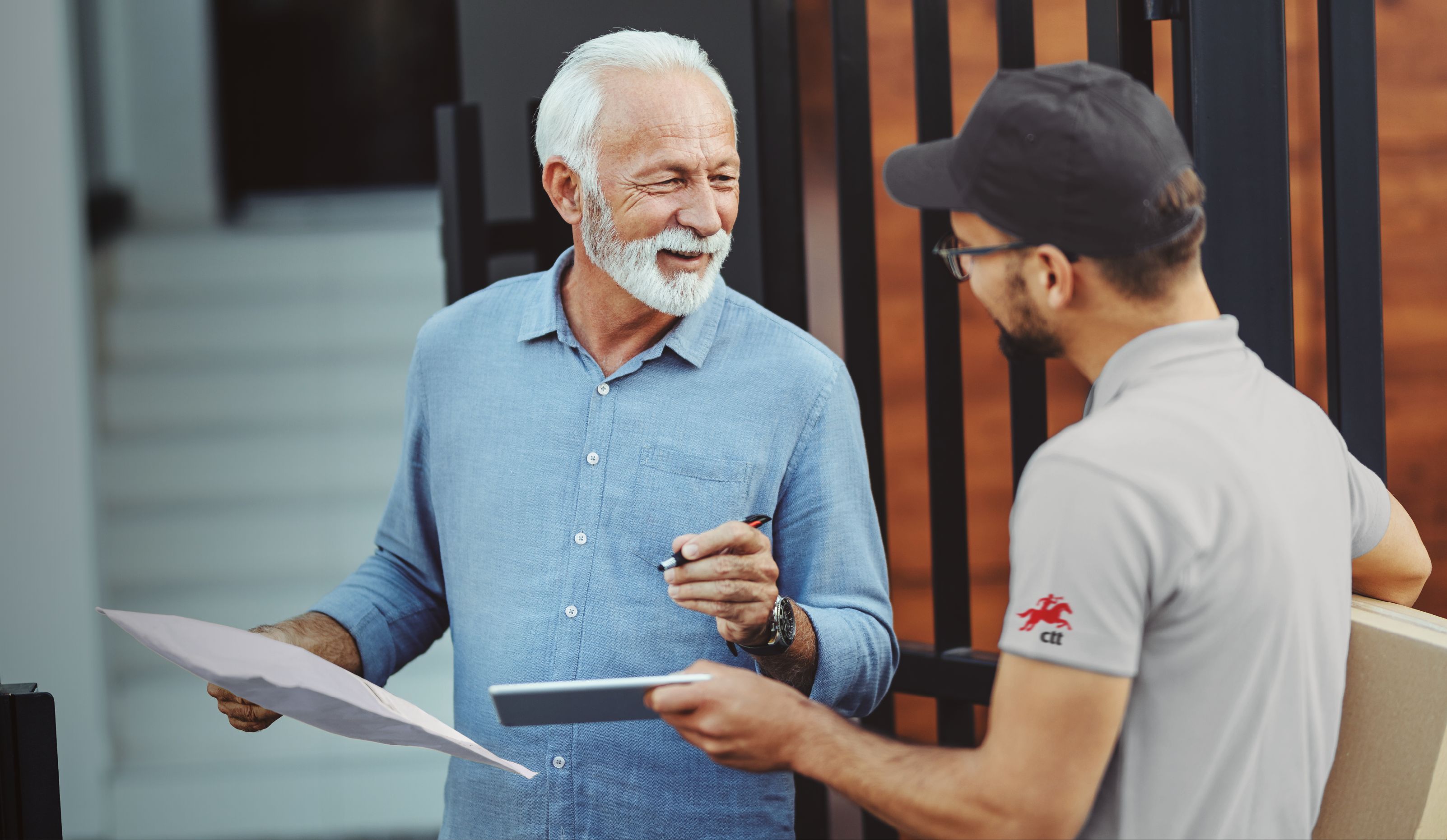 Há uma nova forma de renovar o Cartão de Cidadão com entrega em casa e sem deslocações