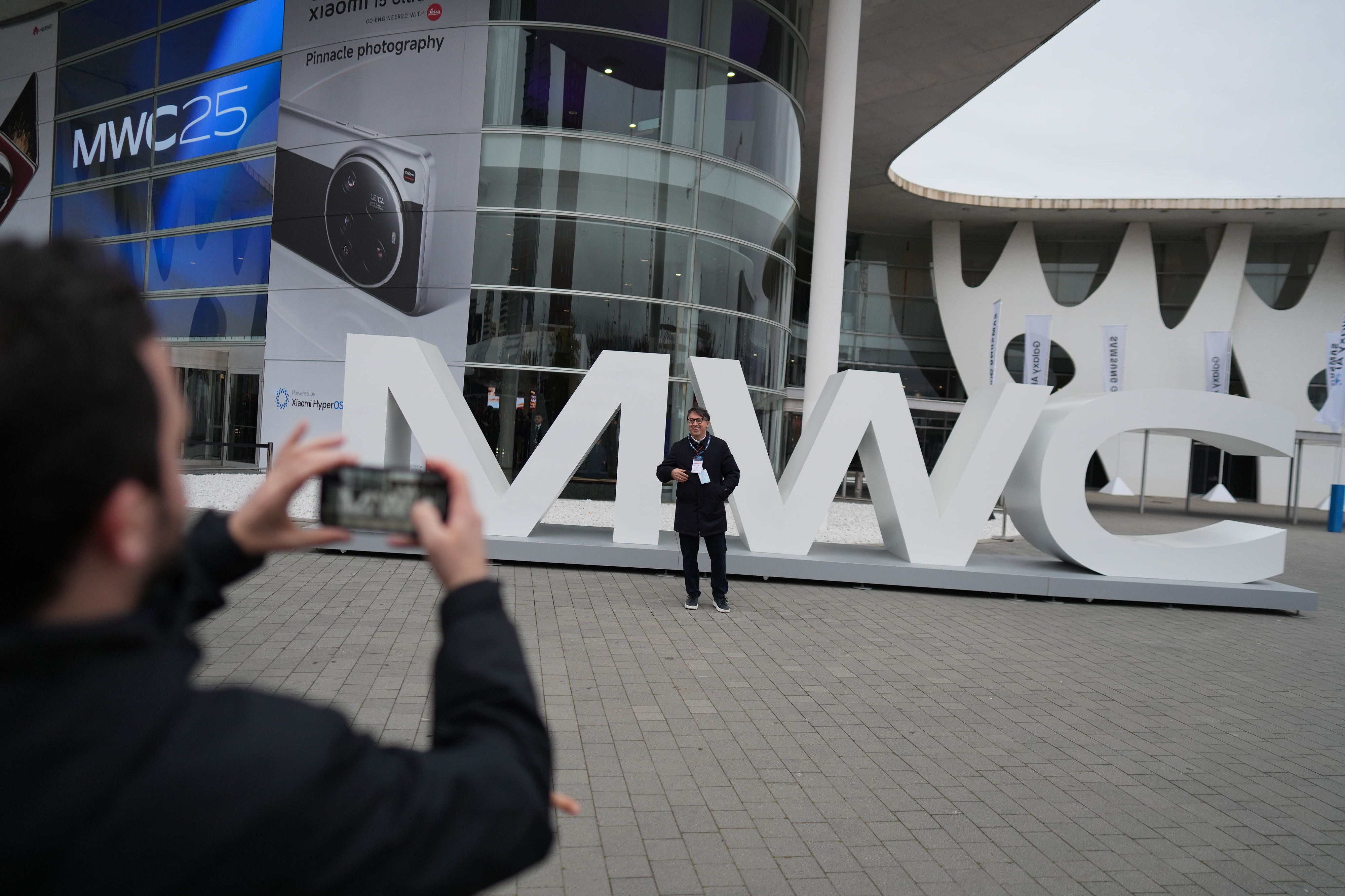 MWC25: o domínio crescente da China, a avalanche da IA e gadgets (pouco) entusiasmantes