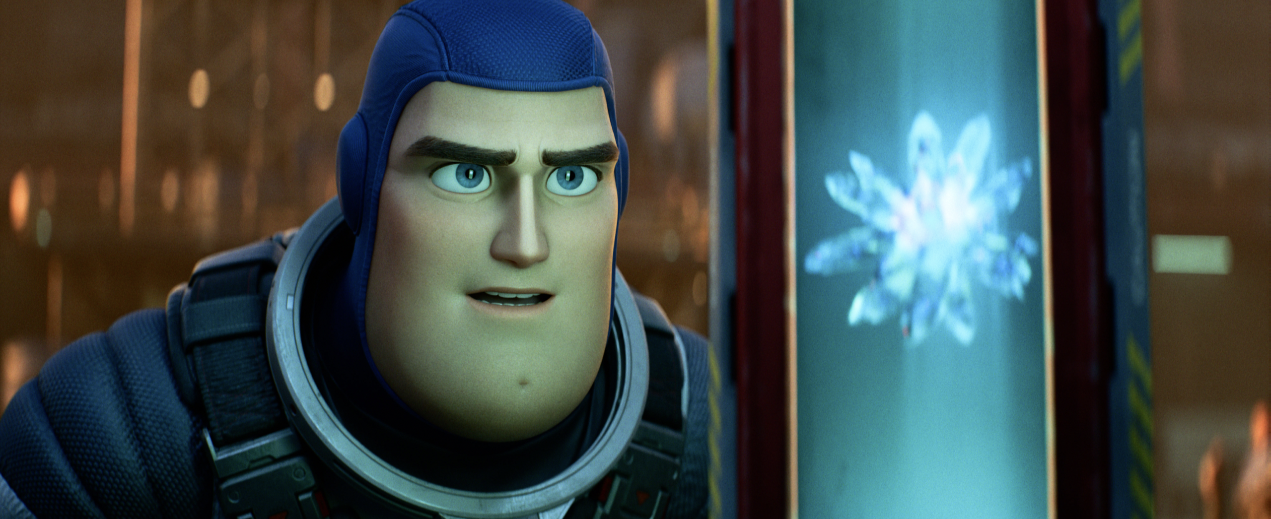 “Buzz Lightyear” chega a Portugal esta quinta-feira, mas já foi banido de 14 países por causa de beijo gay 