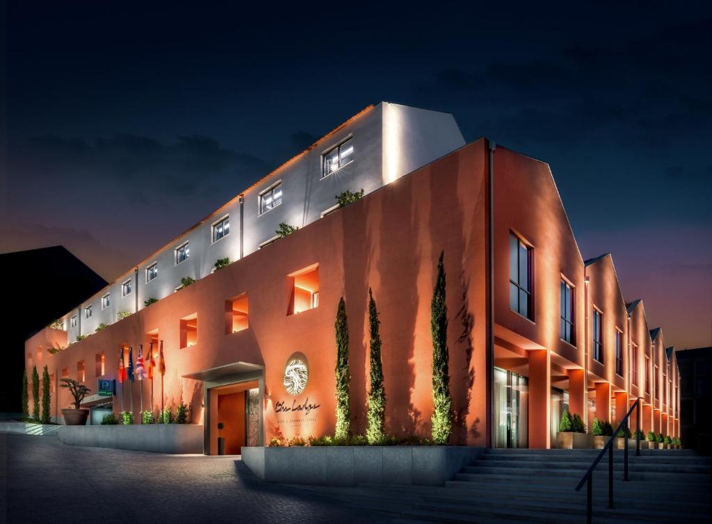 Das provas de vinhos aos quartos com vista para o rio Douro. A nossa experiência no The Lodge Hotel