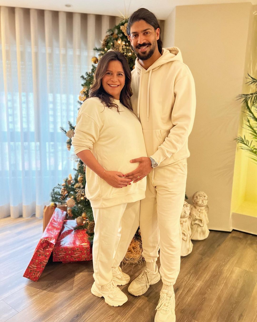 Carla Baía foi mãe pela terceira vez aos 51 anos. Veja a primeira foto do bebé Noah