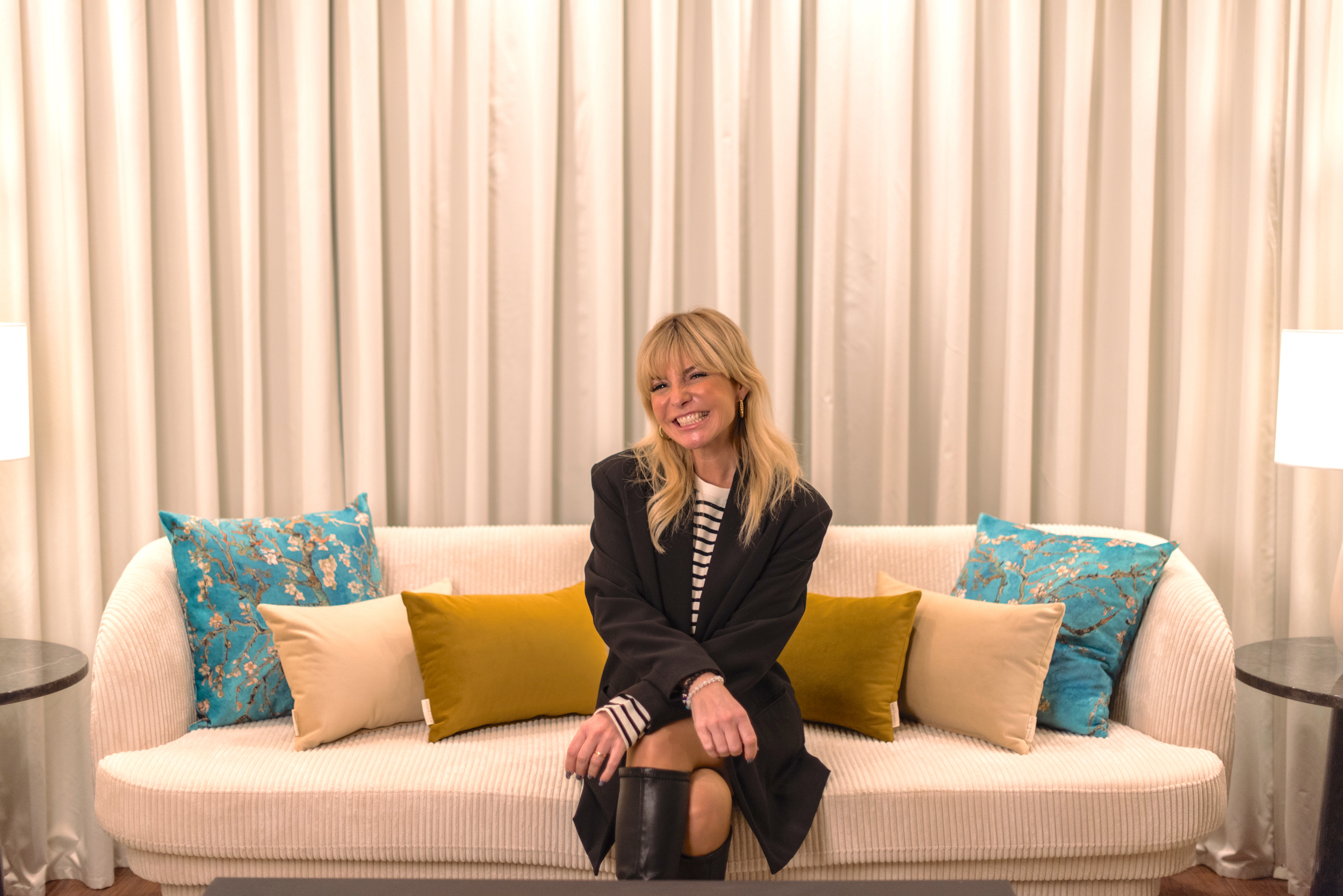 Velvet Colletion. Catarina Miranda lança almofadas inspiradas em artistas musicais