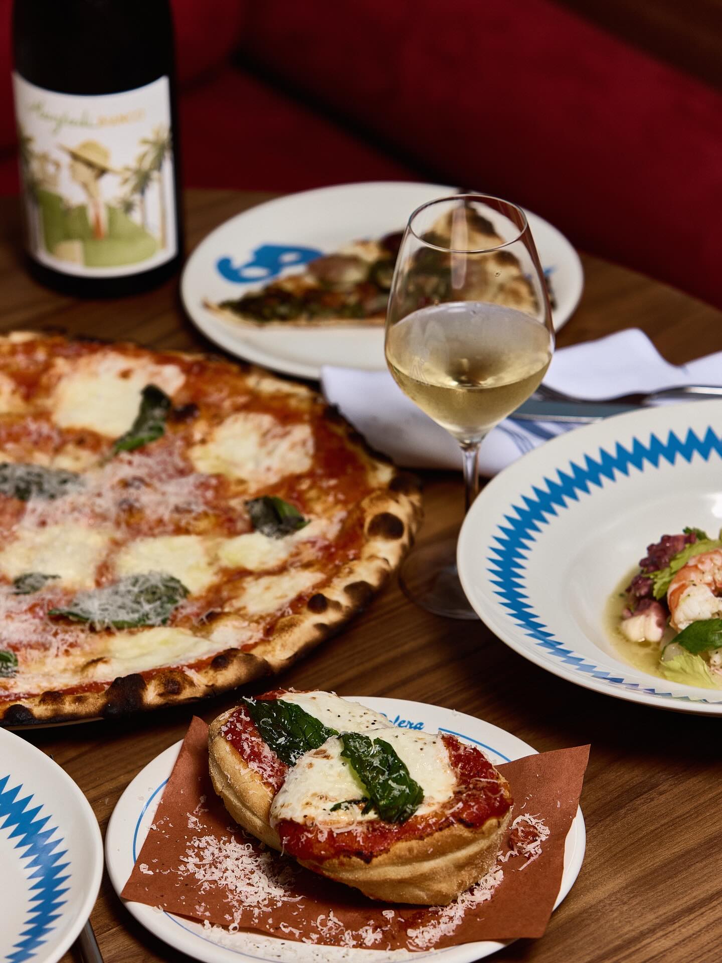 Filho do ator Joaquim de Almeida abre restaurante italiano em Nova Iorque. O que pode comer no Balera?