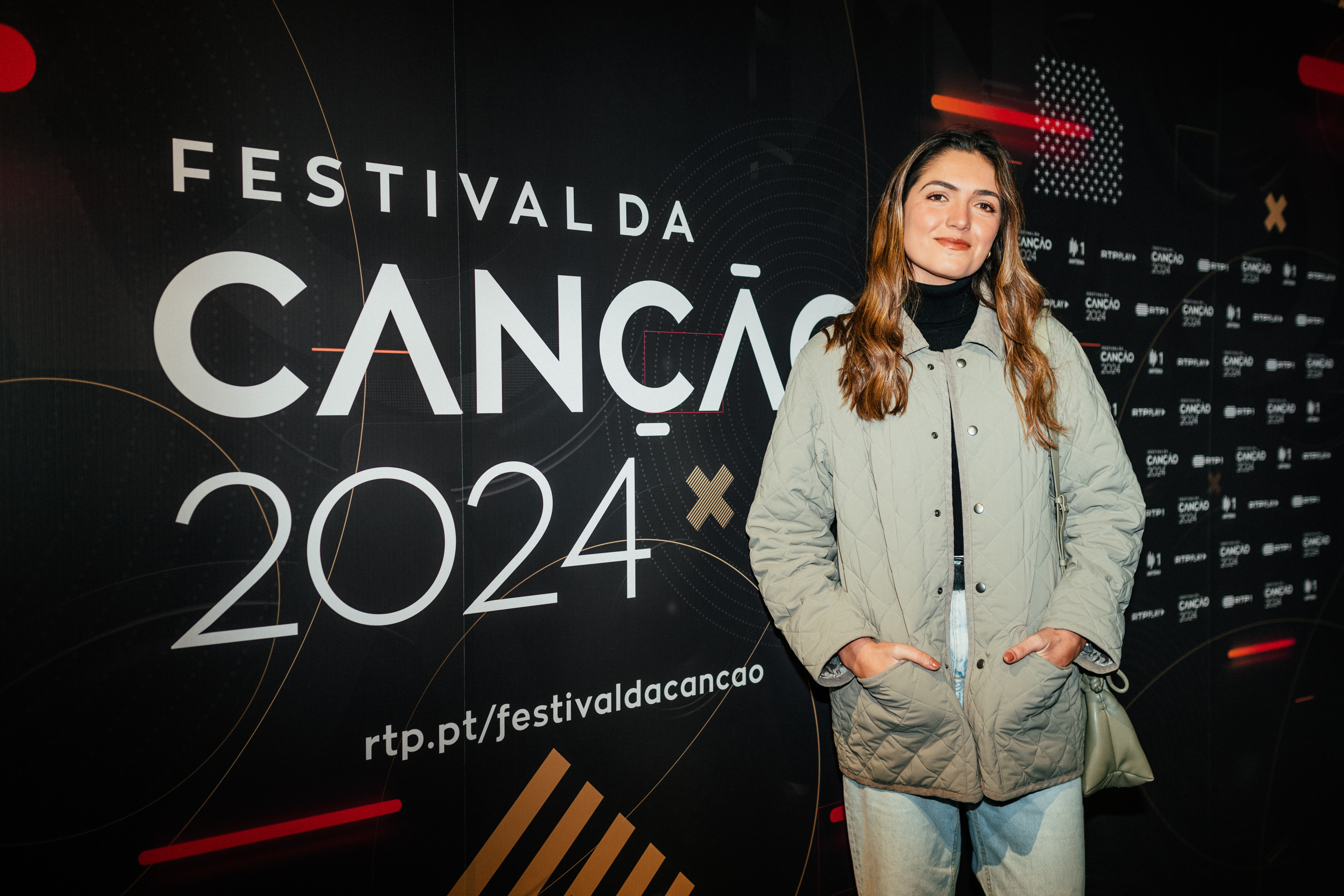 De vender merchandising a participar no Festival da Canção. Nena é uma das candidatas