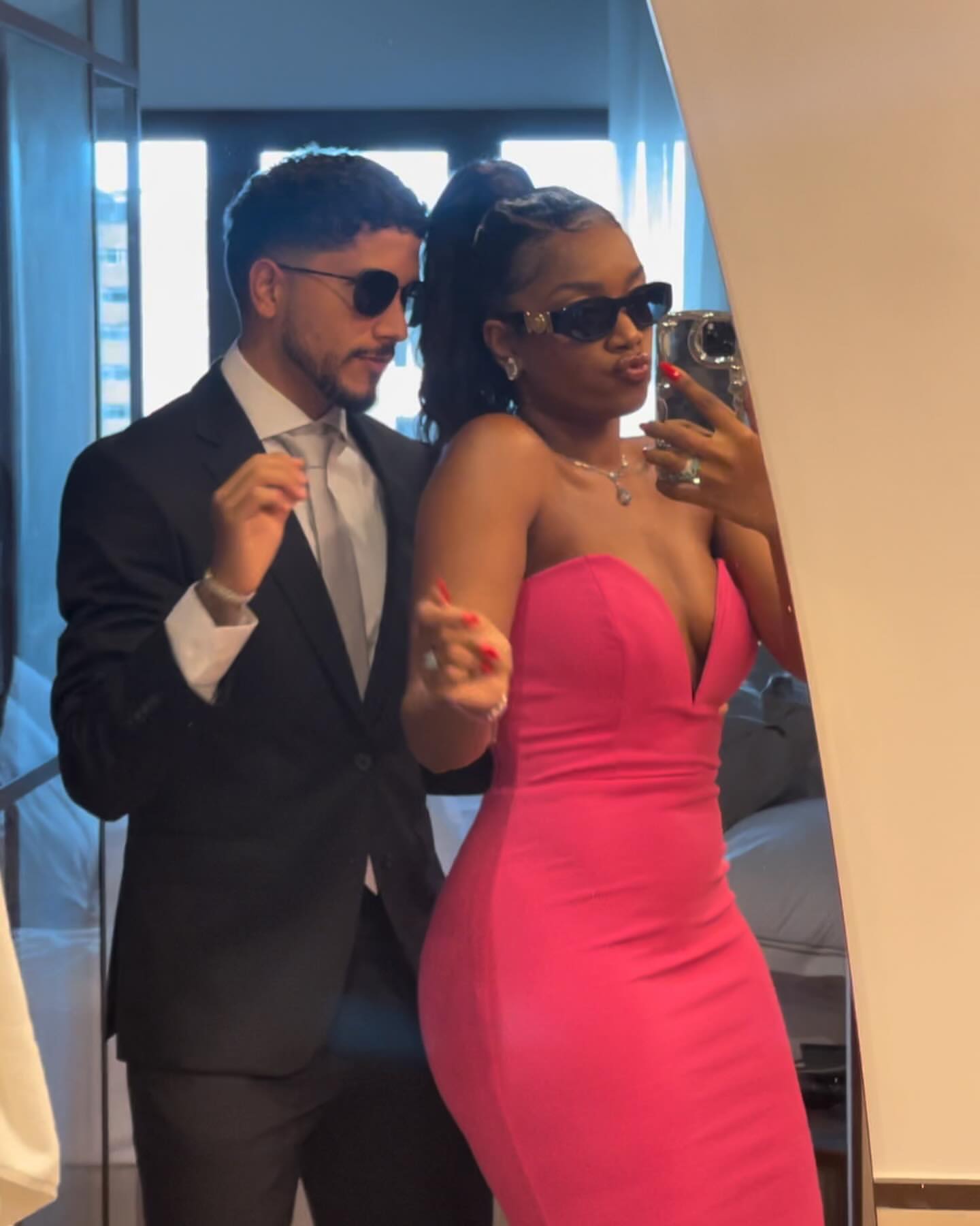 Grávida de 6 meses, cantora brasileira IZA revela que foi traída pelo namorado. Perceba o imbróglio