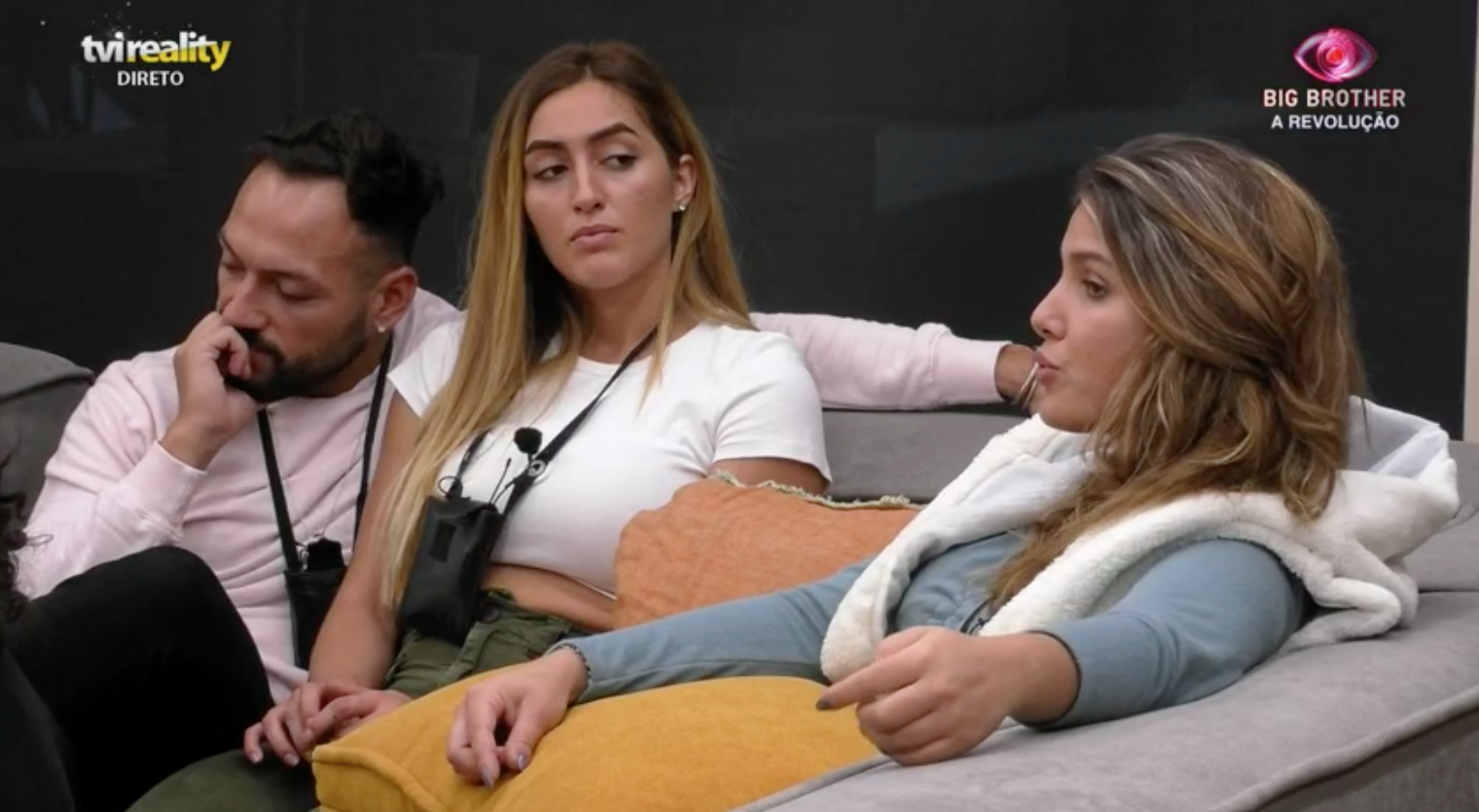 Carina lança farpas a André: “Sei que amas a Zena, mas a tua estratégia passa por ela”