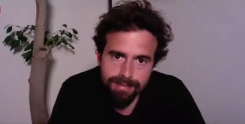 Bruno Nogueira desafiou Manzarra a dizer a palavra “sémen” na televisão. Ele foi à SIC Notícias e cumpriu