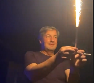 Primeira atuação de Bruno de Carvalho teve bocas à “Voz” e a companhia de uma ex-“Secret Story”.