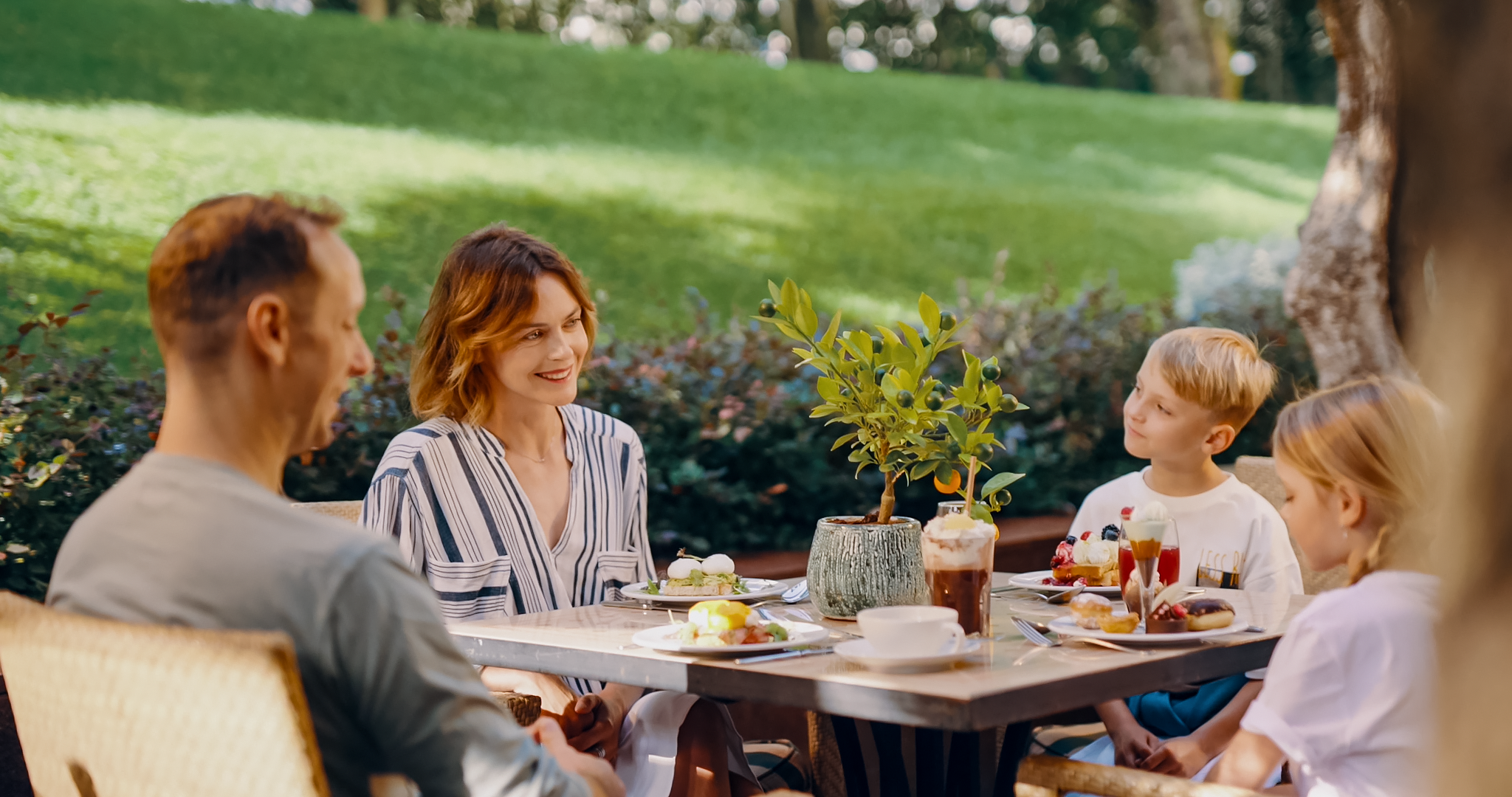 Da caça aos ovos aos buffets com folar. 10 propostas de hotéis para uma Páscoa inesquecível