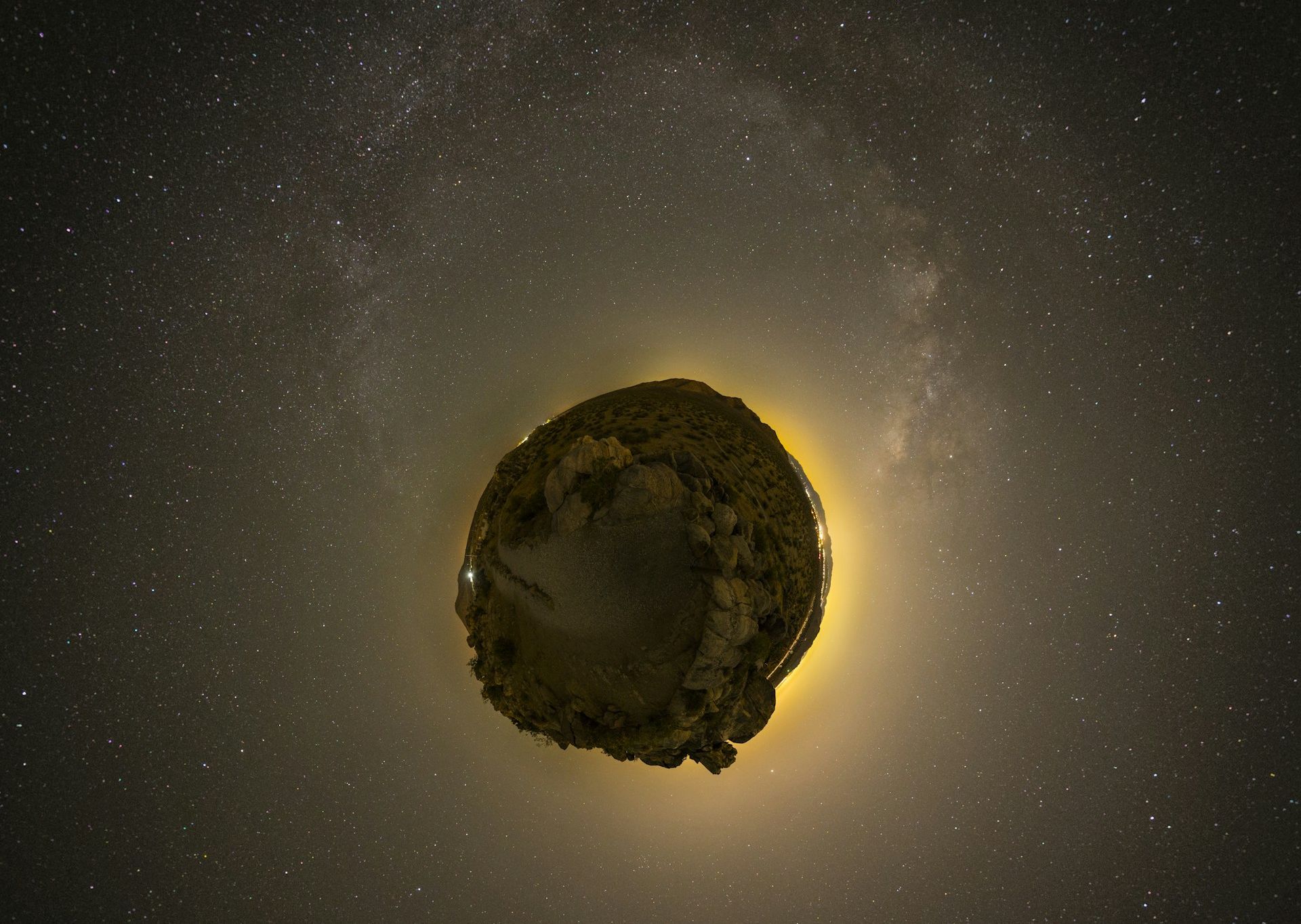 Asteroide ardeu ao entrar na atmosfera terrestre e deu espetáculo nos céus da Alemanha